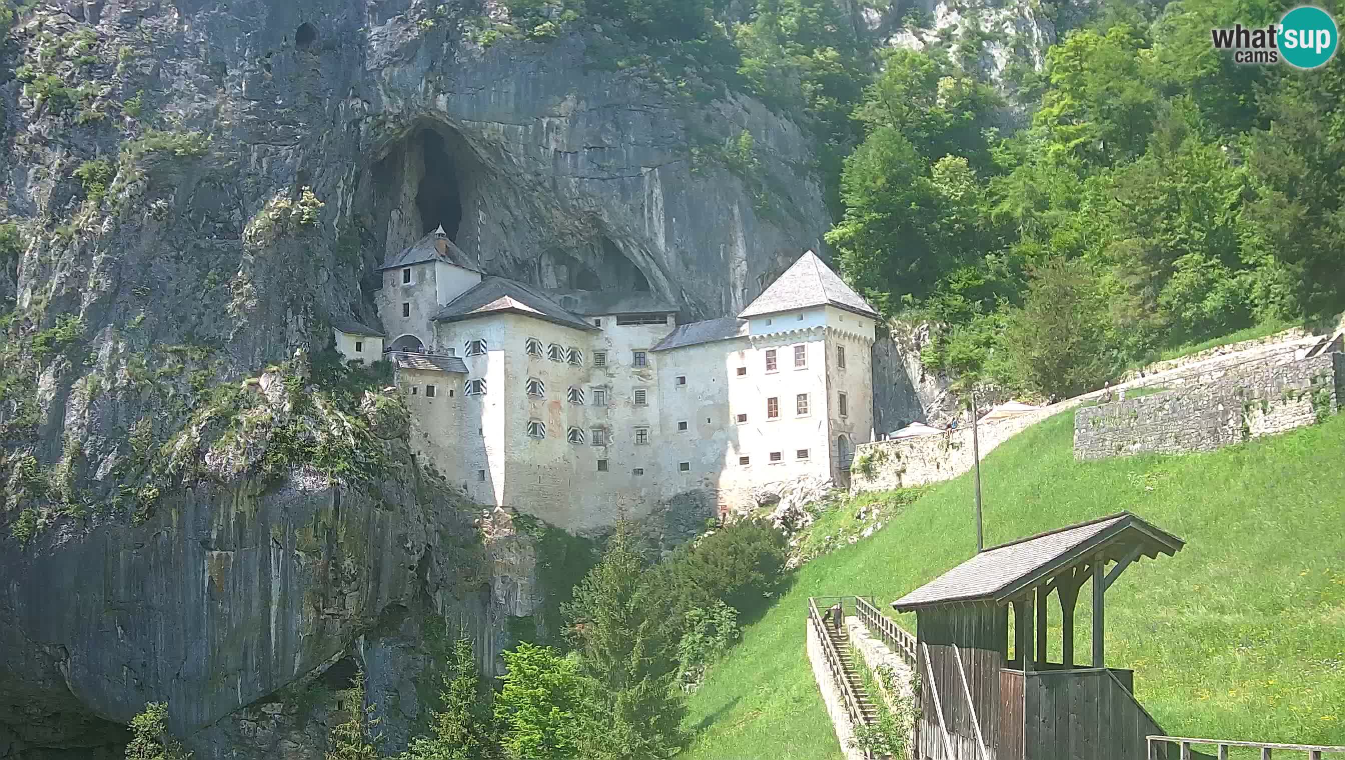 Live Webcam Grad Predjama – Château de Predjama – Postojna – Slovénie