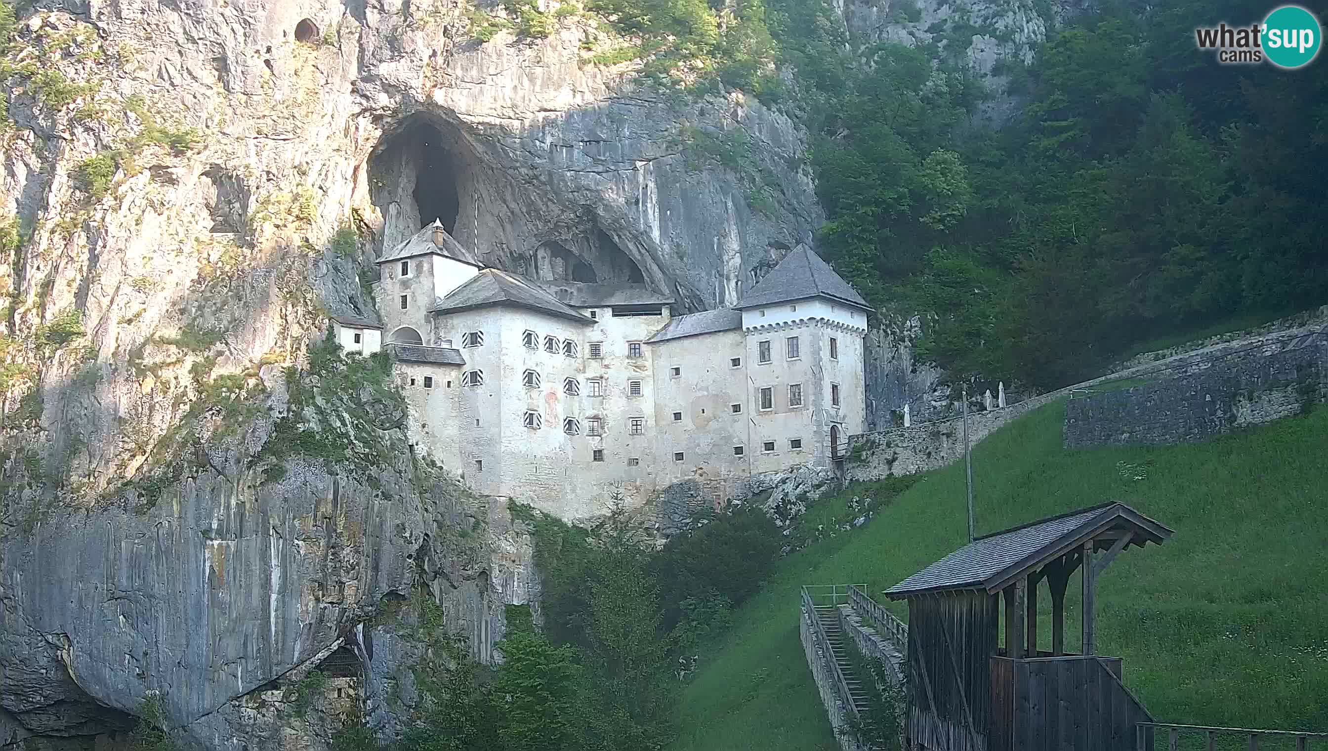 Live Webcam Predjamski grad – Predjama Castle – Postojna – Slovenia