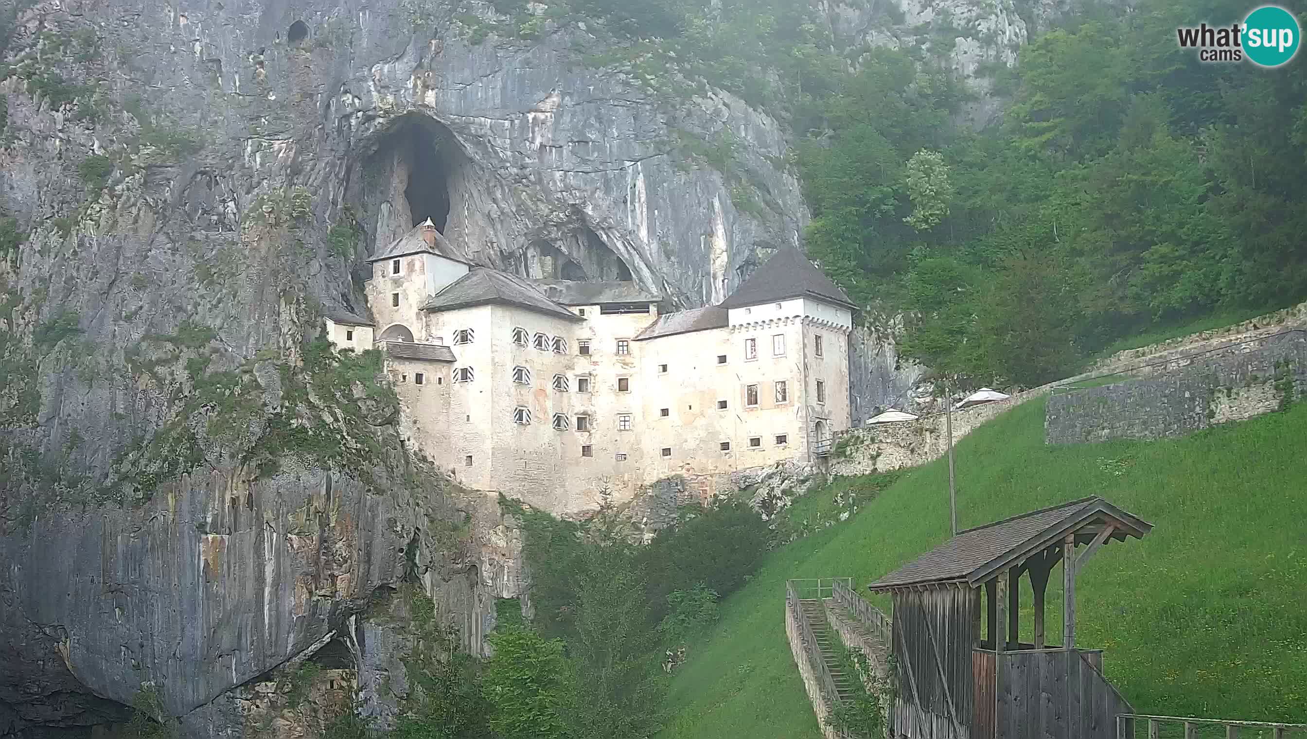 Web kamera Predjamski dvorac – Postojna – Slovenija