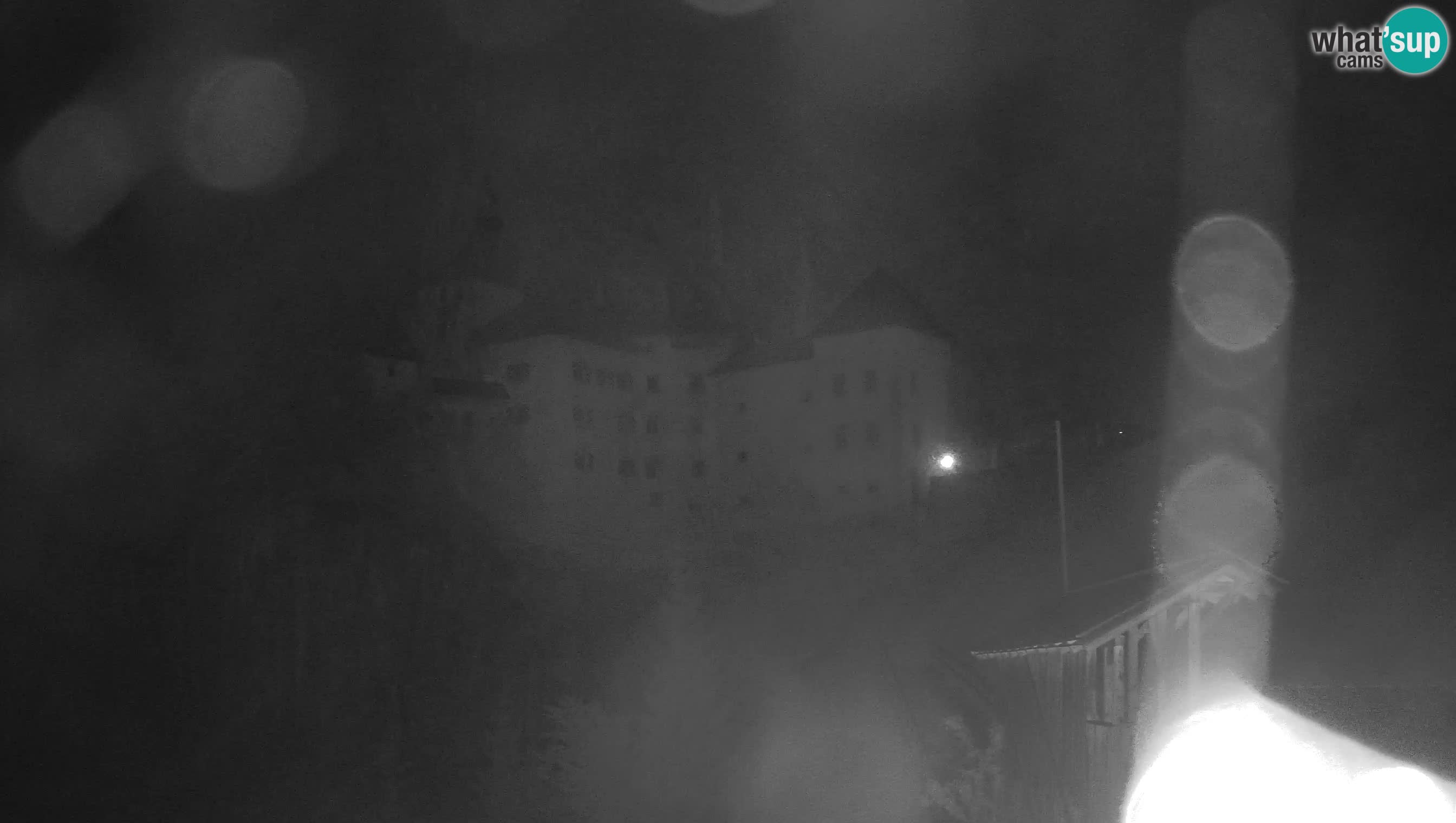 Spletna kamera Predjamski grad – Grad Predjama – Postojna
