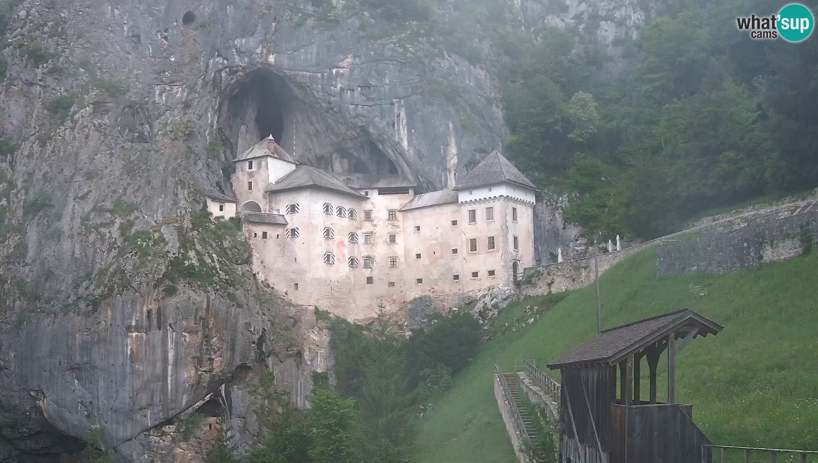Web kamera Predjamski dvorac – Postojna – Slovenija
