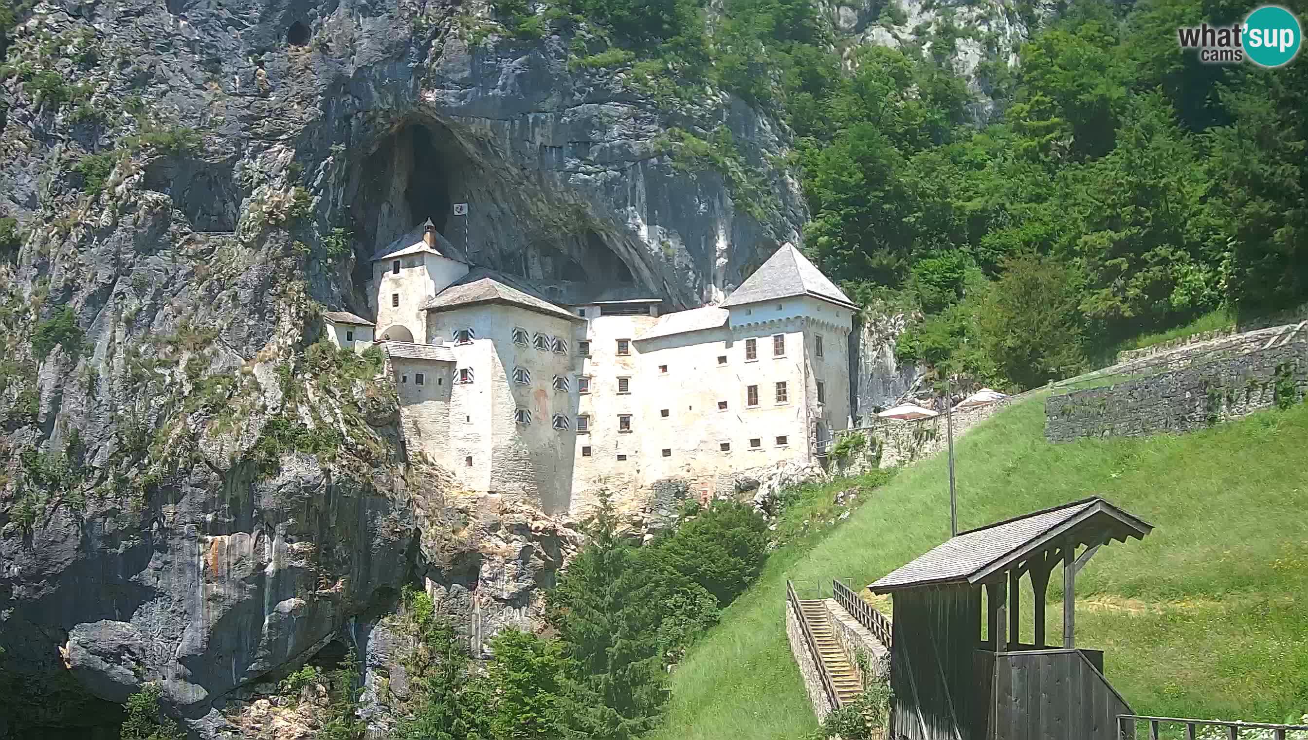 Live Webcam Castello di Predjama – Postumia – Slovenia