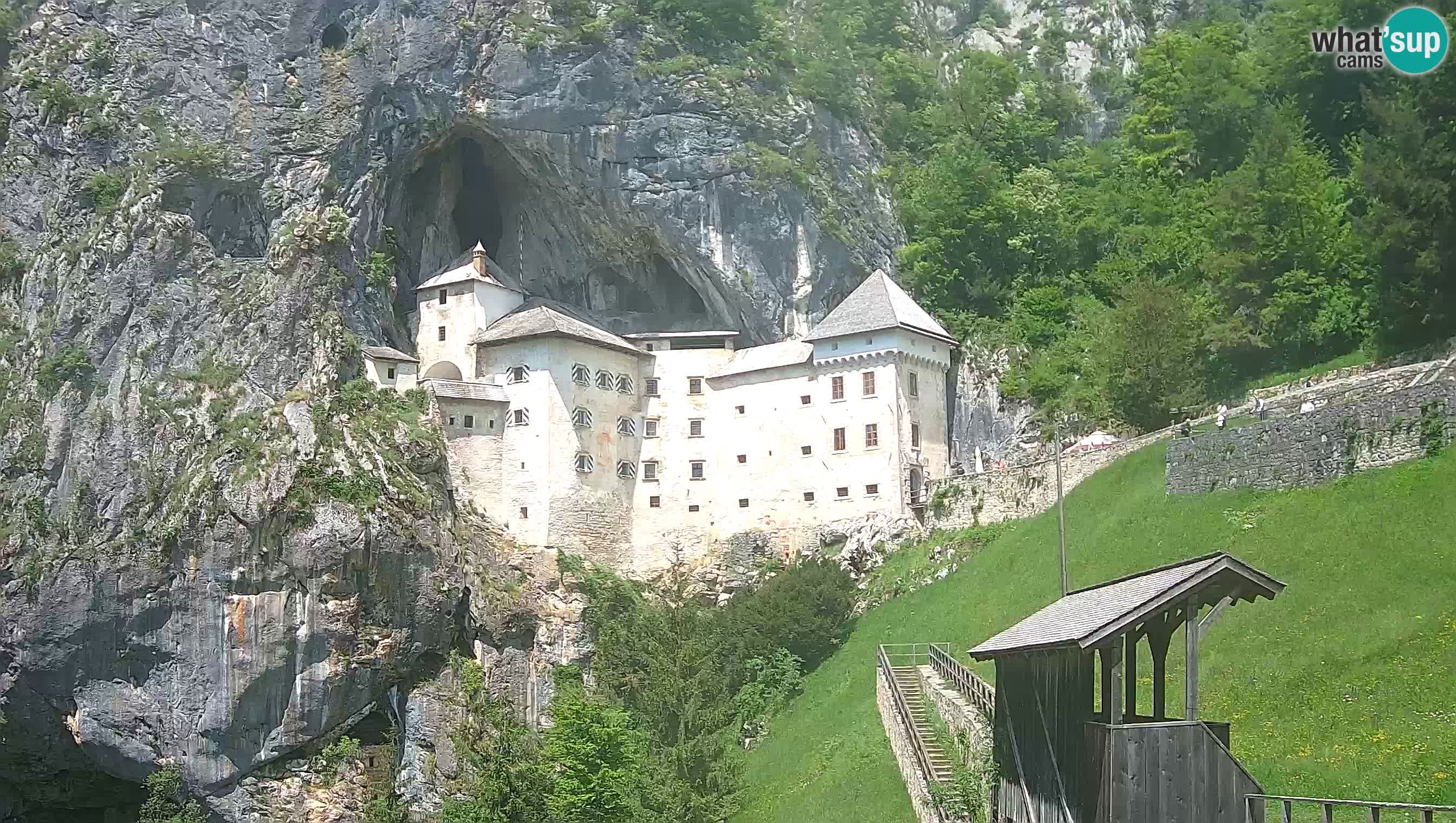 Live Webcam Grad Predjama – Château de Predjama – Postojna – Slovénie