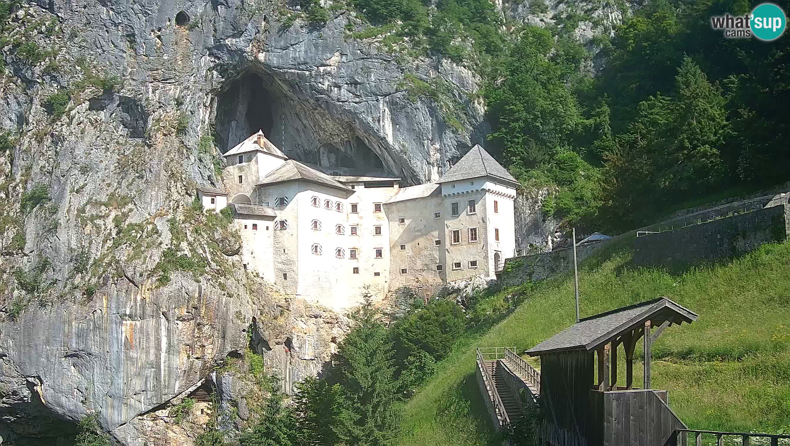 Live Webcam Höhlenburg Predjama – Postojna – Slowenien