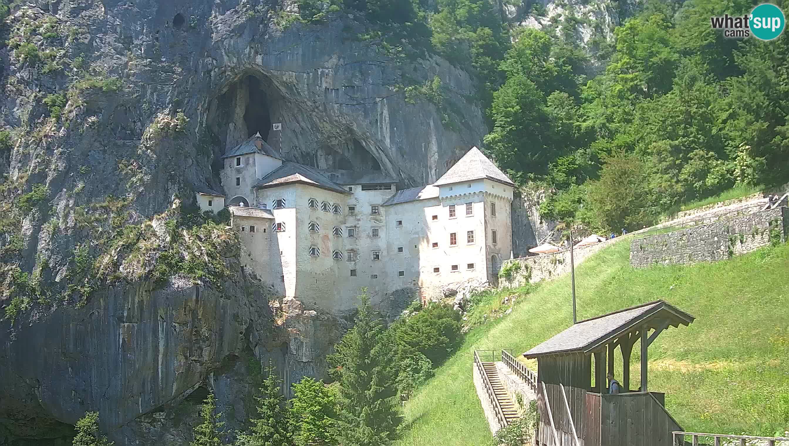 Live Webcam Grad Predjama – Château de Predjama – Postojna – Slovénie