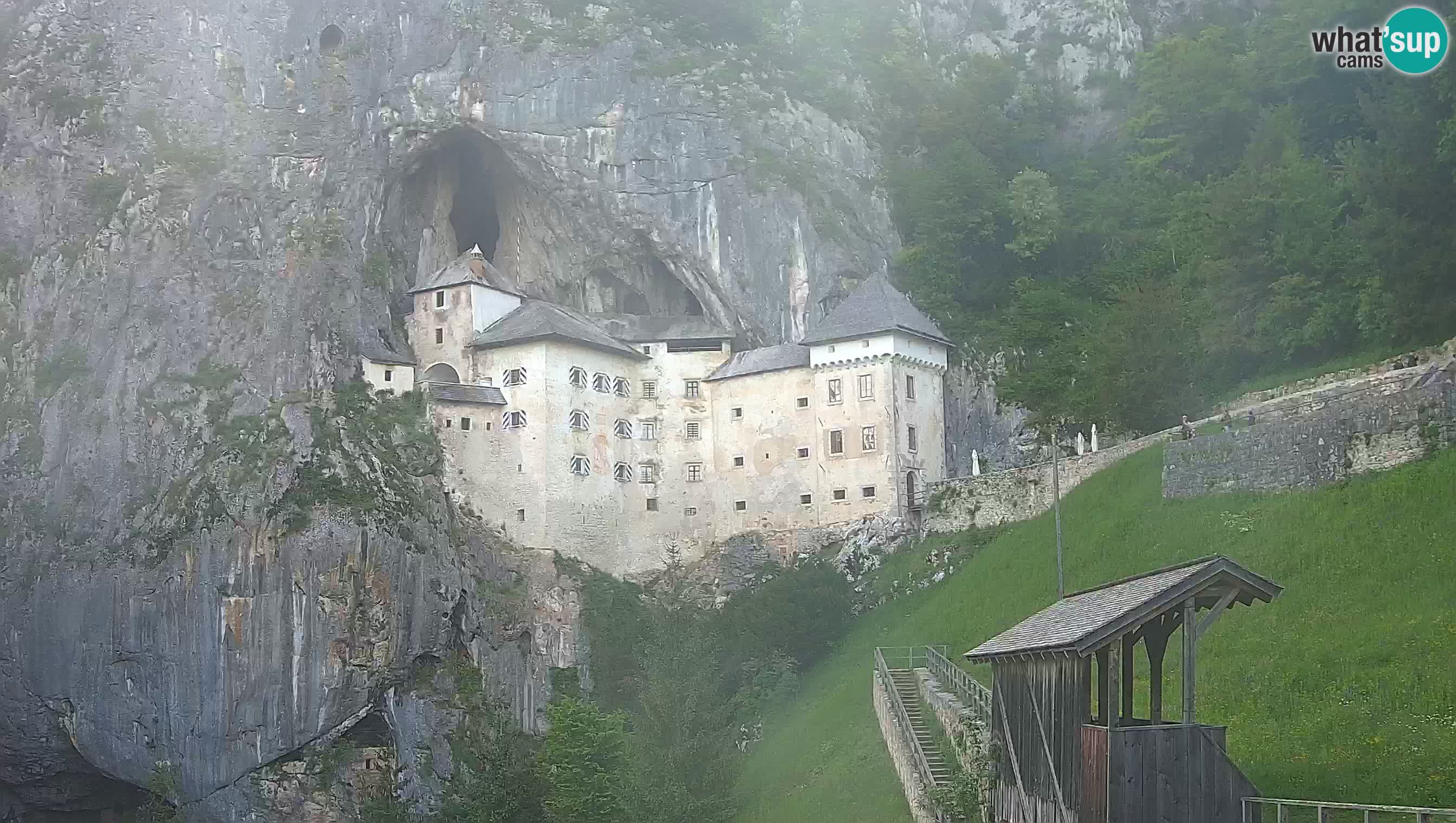 Web kamera Predjamski dvorac – Postojna – Slovenija