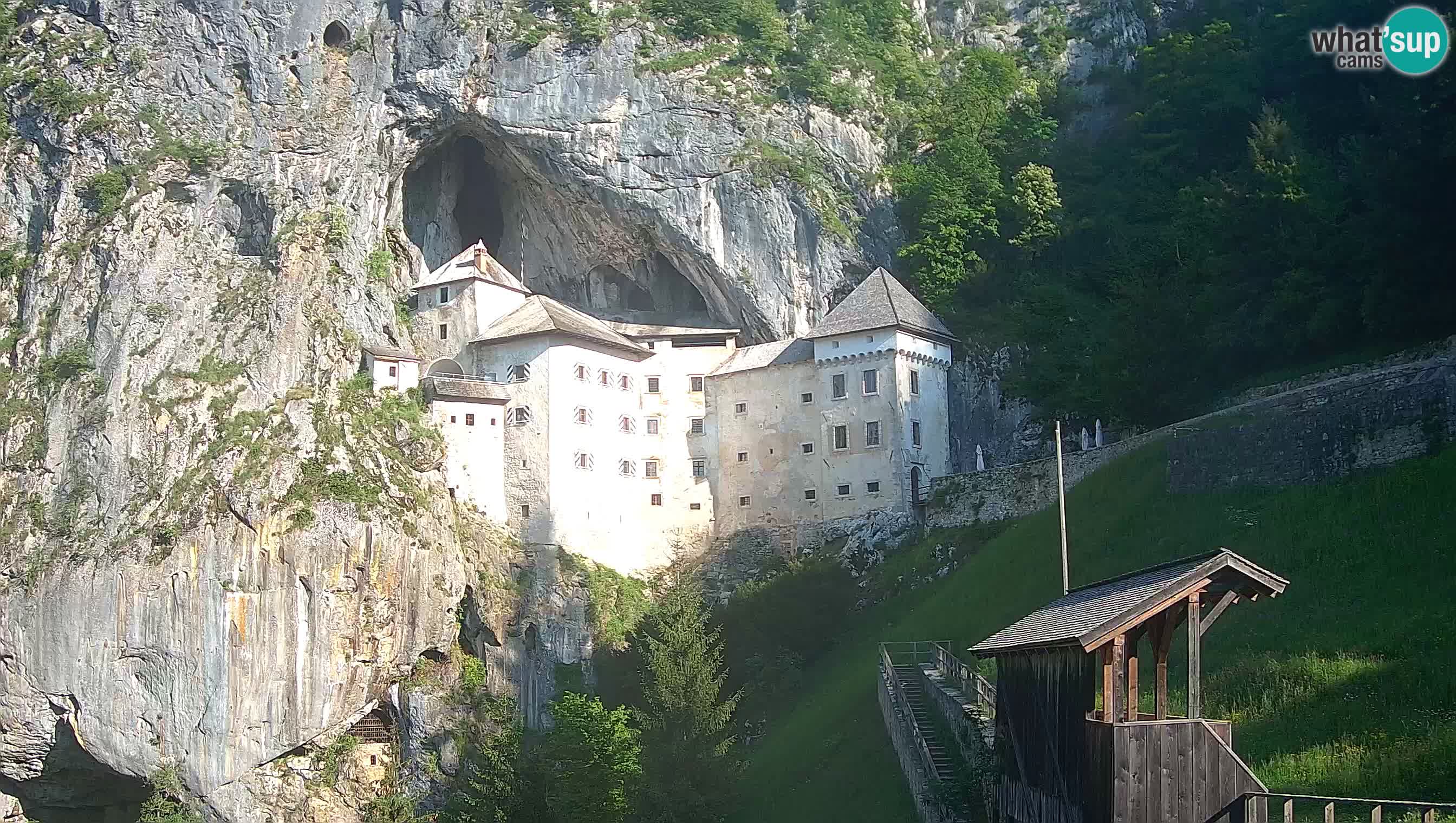 Live Webcam Predjamski grad – Predjama Castle – Postojna – Slovenia