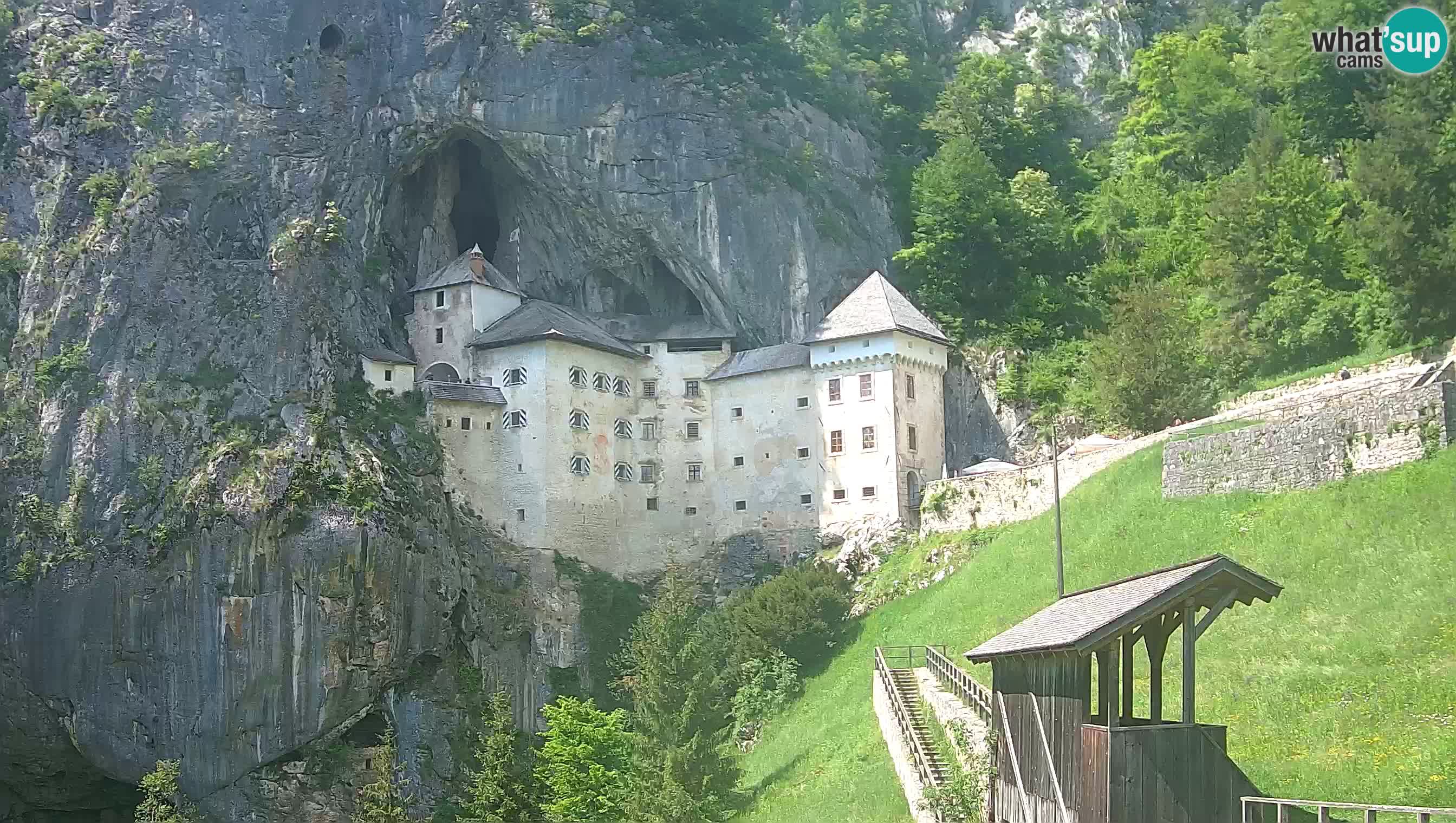 Live Webcam Höhlenburg Predjama – Postojna – Slowenien