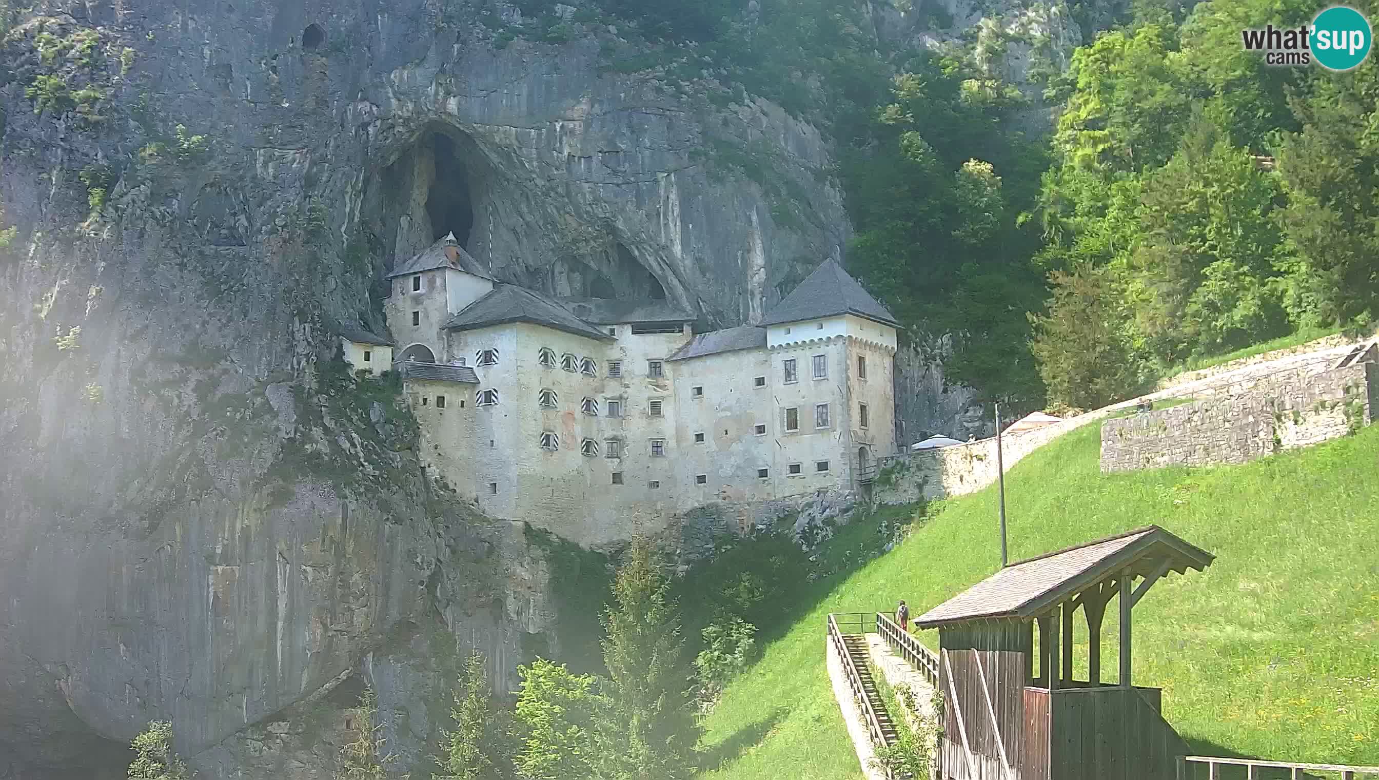 Live Webcam Predjamski grad – Predjama Castle – Postojna – Slovenia