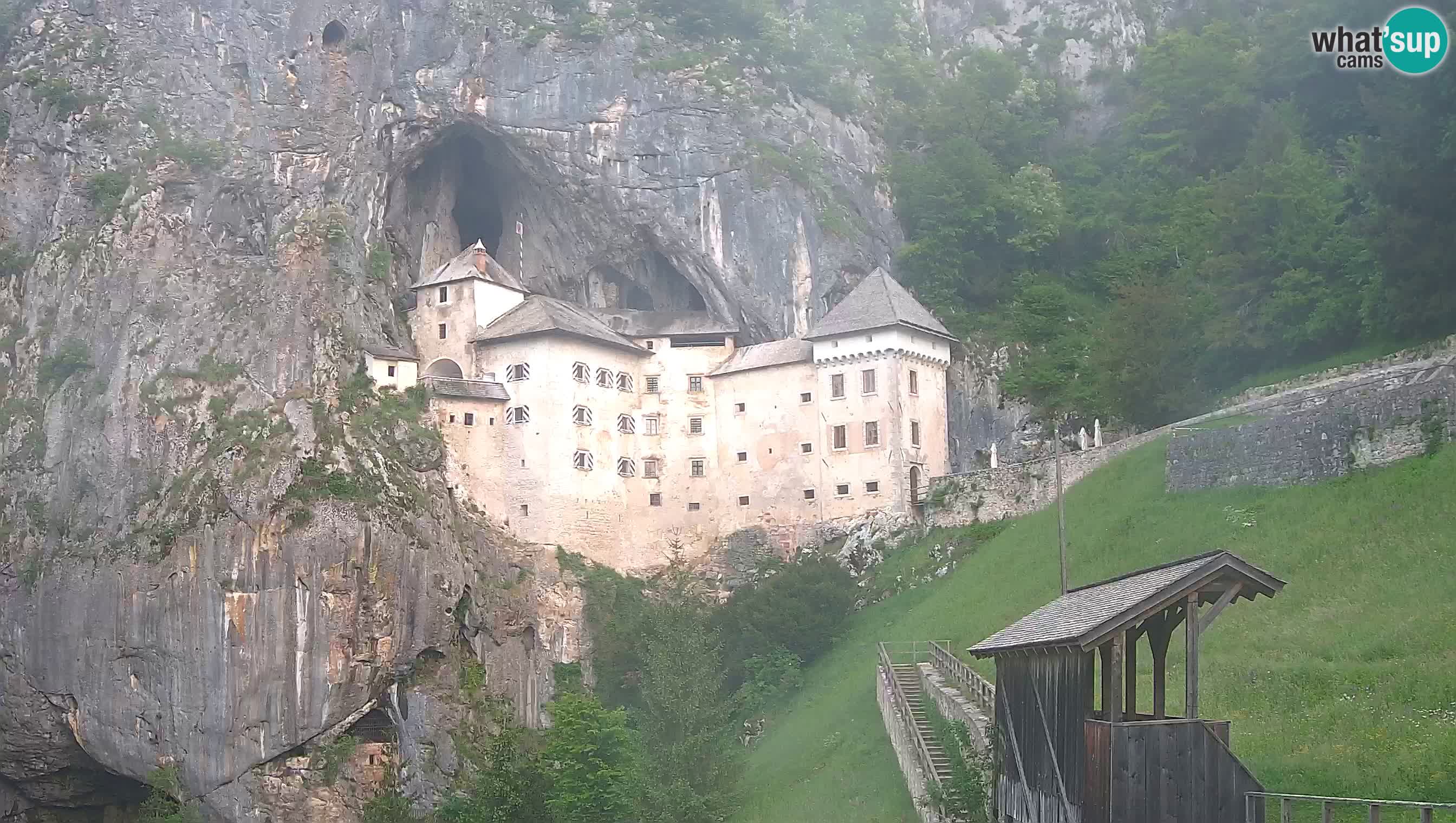 Live Webcam Predjamski grad – Predjama Castle – Postojna – Slovenia