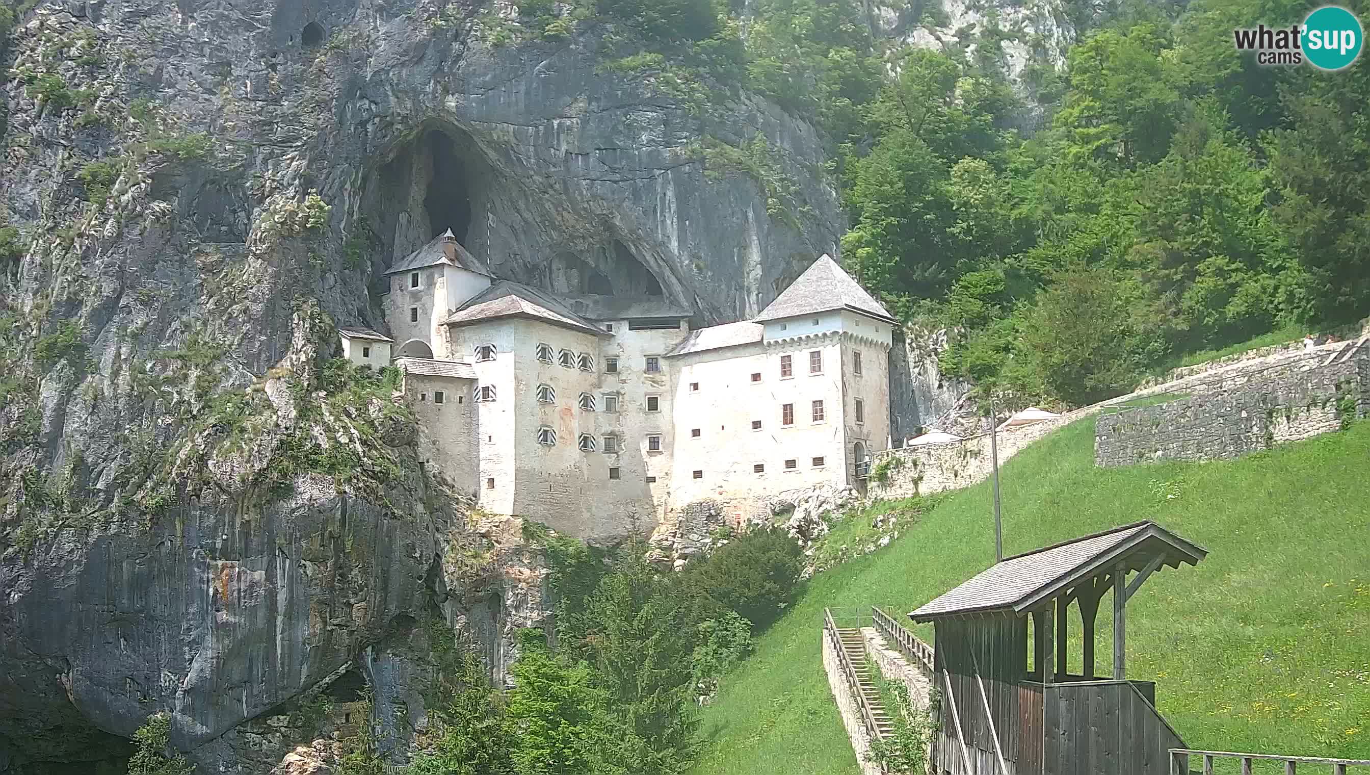 Live Webcam Grad Predjama – Château de Predjama – Postojna – Slovénie
