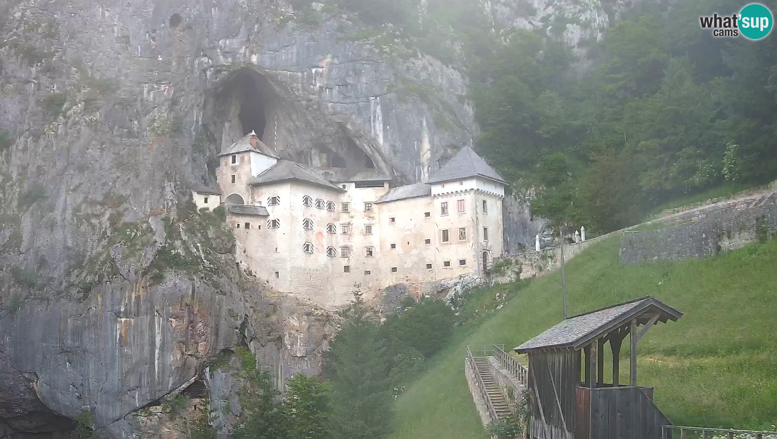 Live Webcam Grad Predjama – Château de Predjama – Postojna – Slovénie
