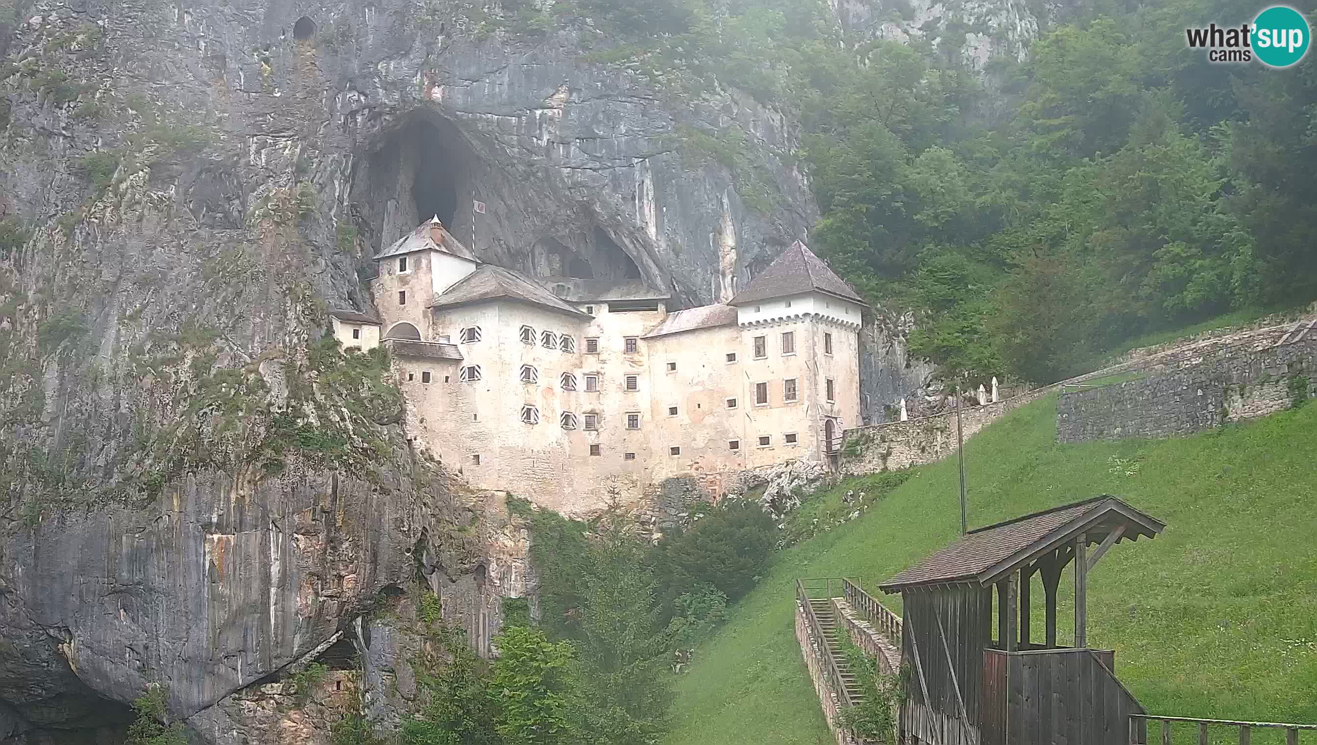 Web kamera Predjamski dvorac – Postojna – Slovenija