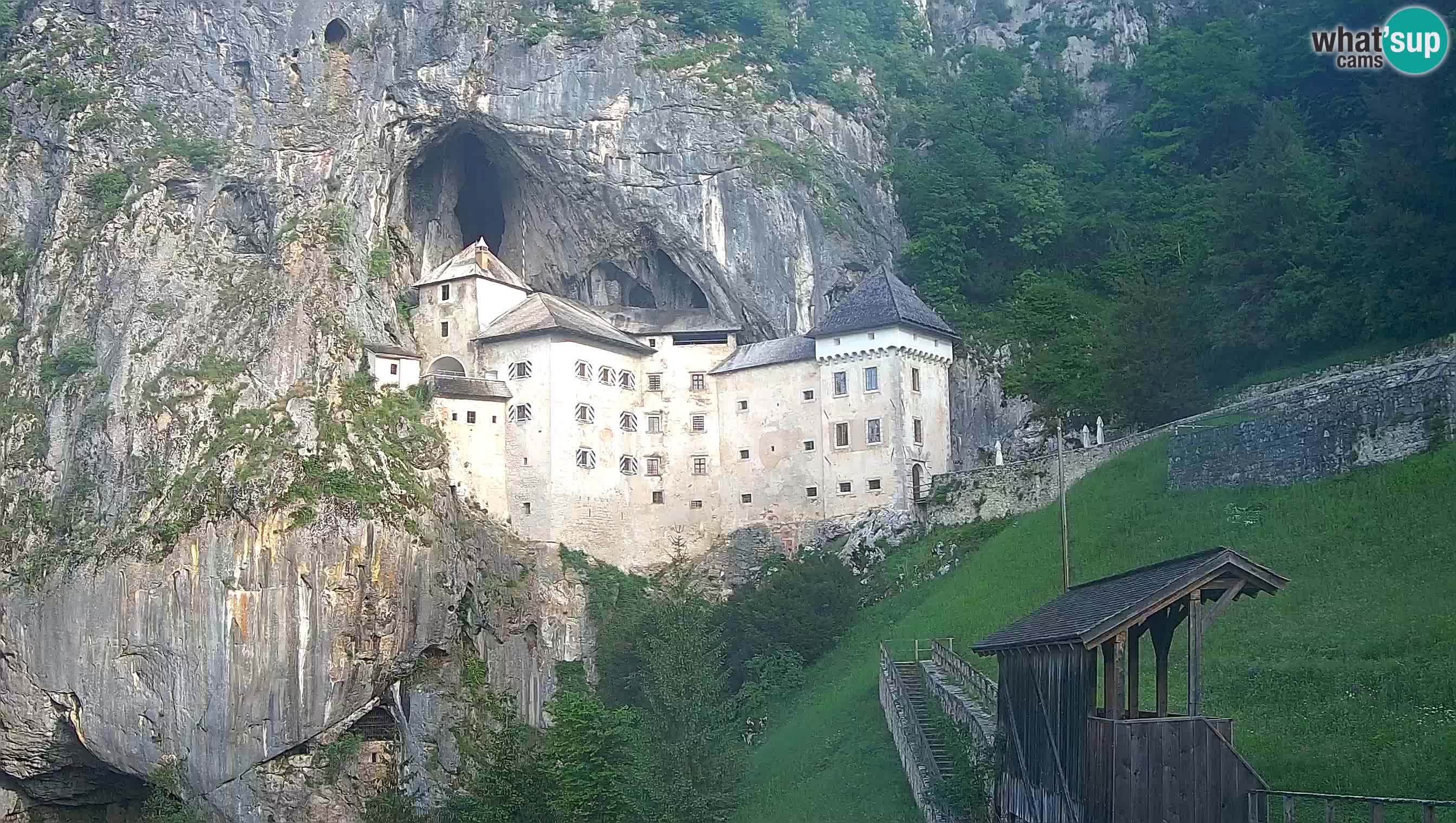 Web kamera Predjamski dvorac – Postojna – Slovenija