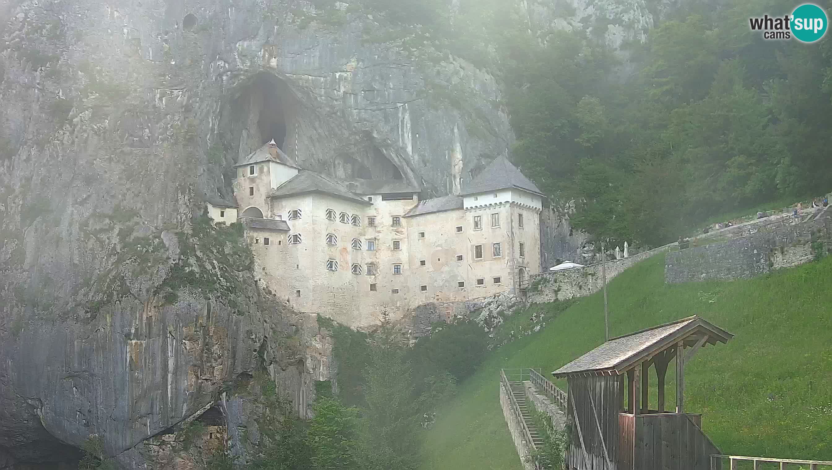 Web kamera Predjamski dvorac – Postojna – Slovenija