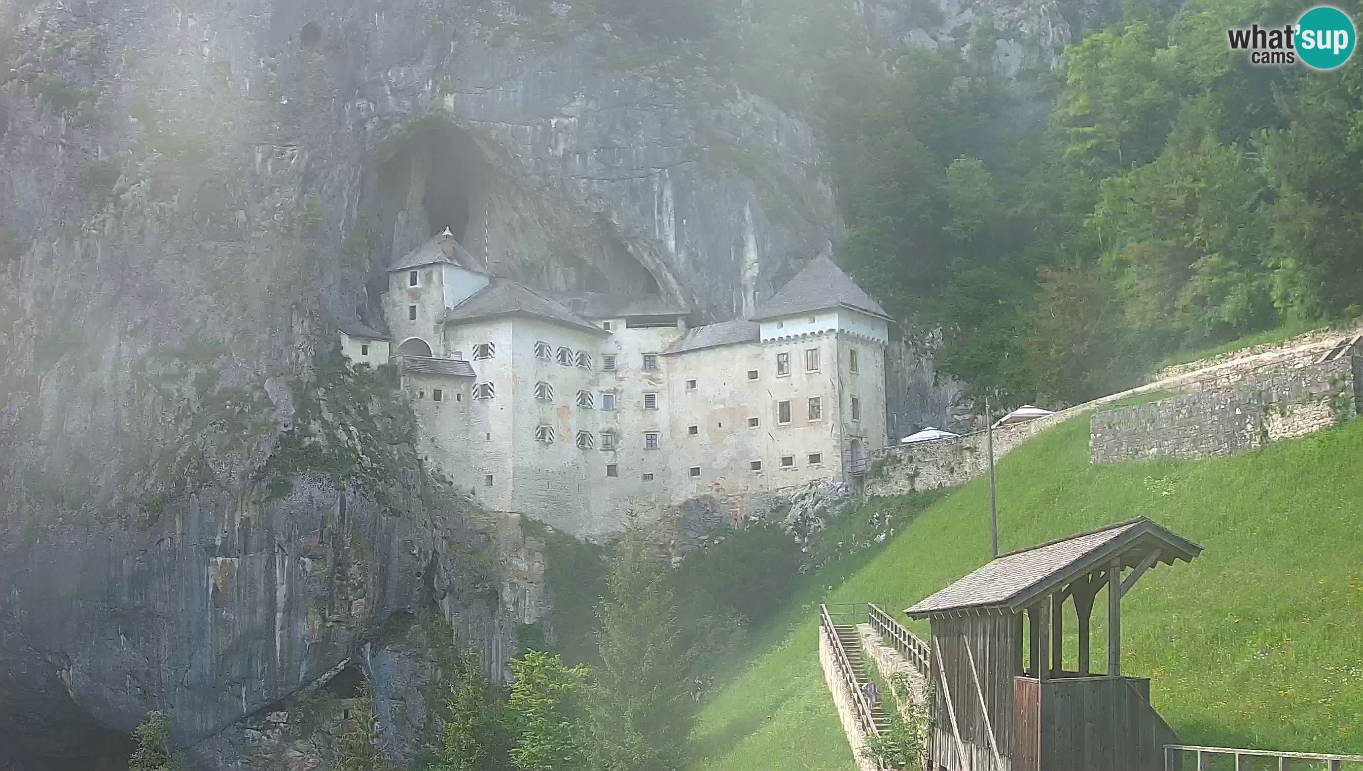 Web kamera Predjamski dvorac – Postojna – Slovenija