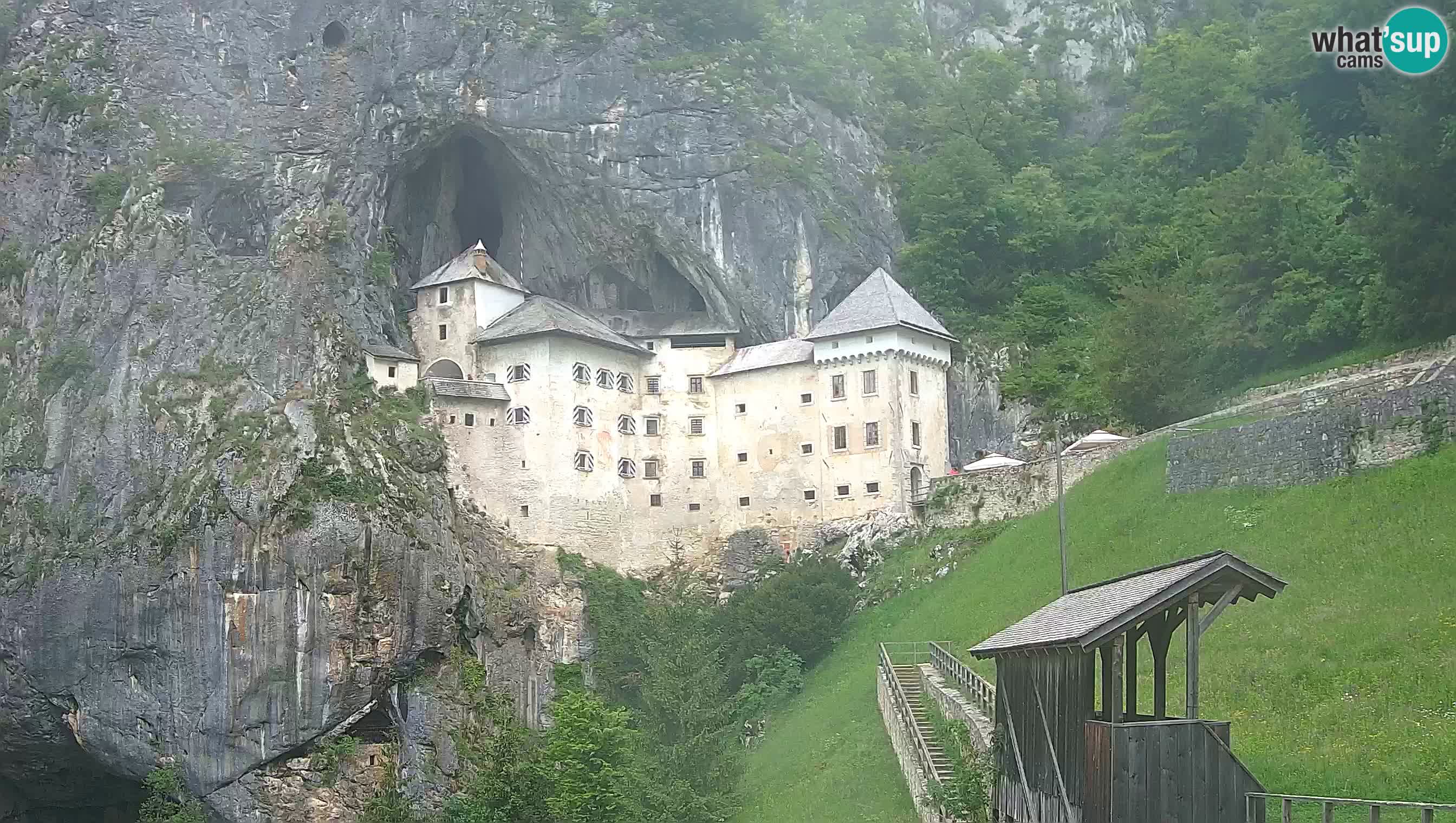Live Webcam Höhlenburg Predjama – Postojna – Slowenien