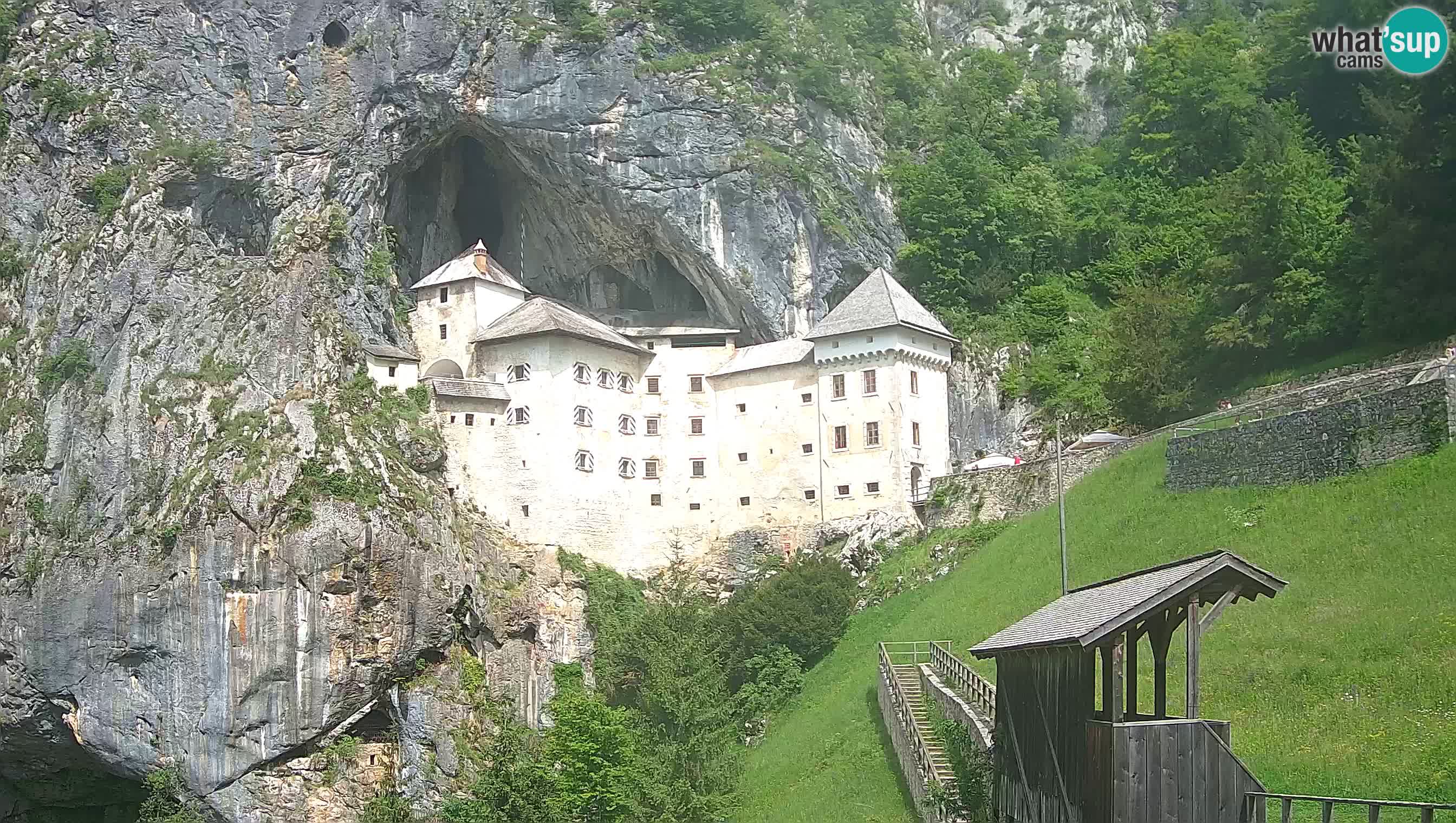 Live Webcam Grad Predjama – Château de Predjama – Postojna – Slovénie