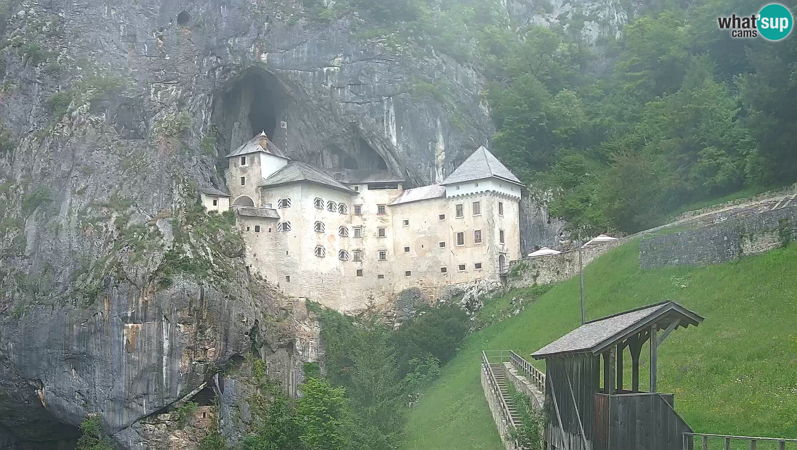 Web kamera Predjamski dvorac – Postojna – Slovenija