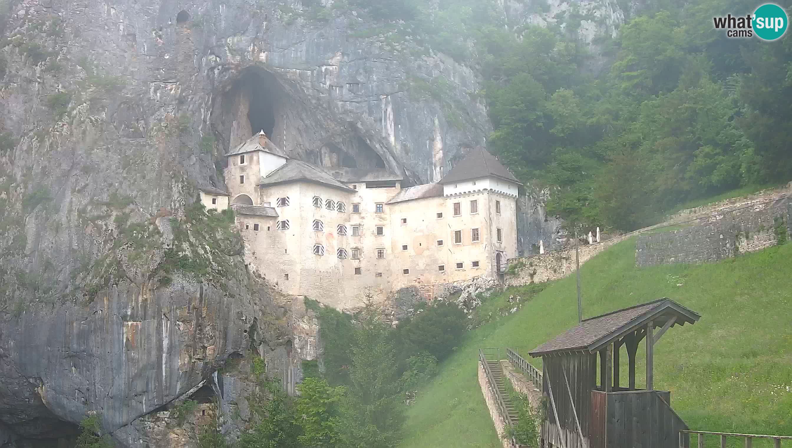 Live Webcam Höhlenburg Predjama – Postojna – Slowenien