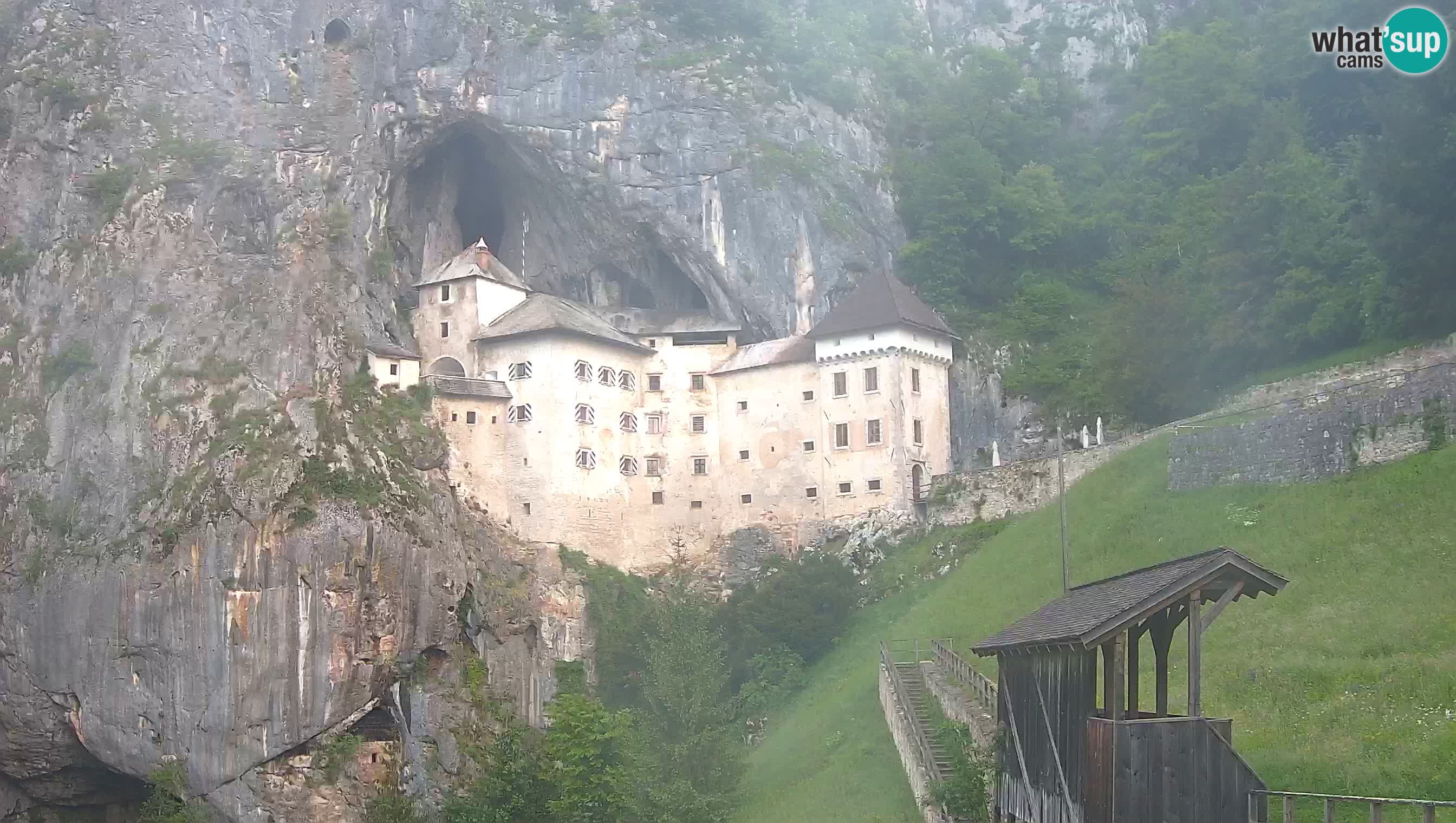 Live Webcam Höhlenburg Predjama – Postojna – Slowenien
