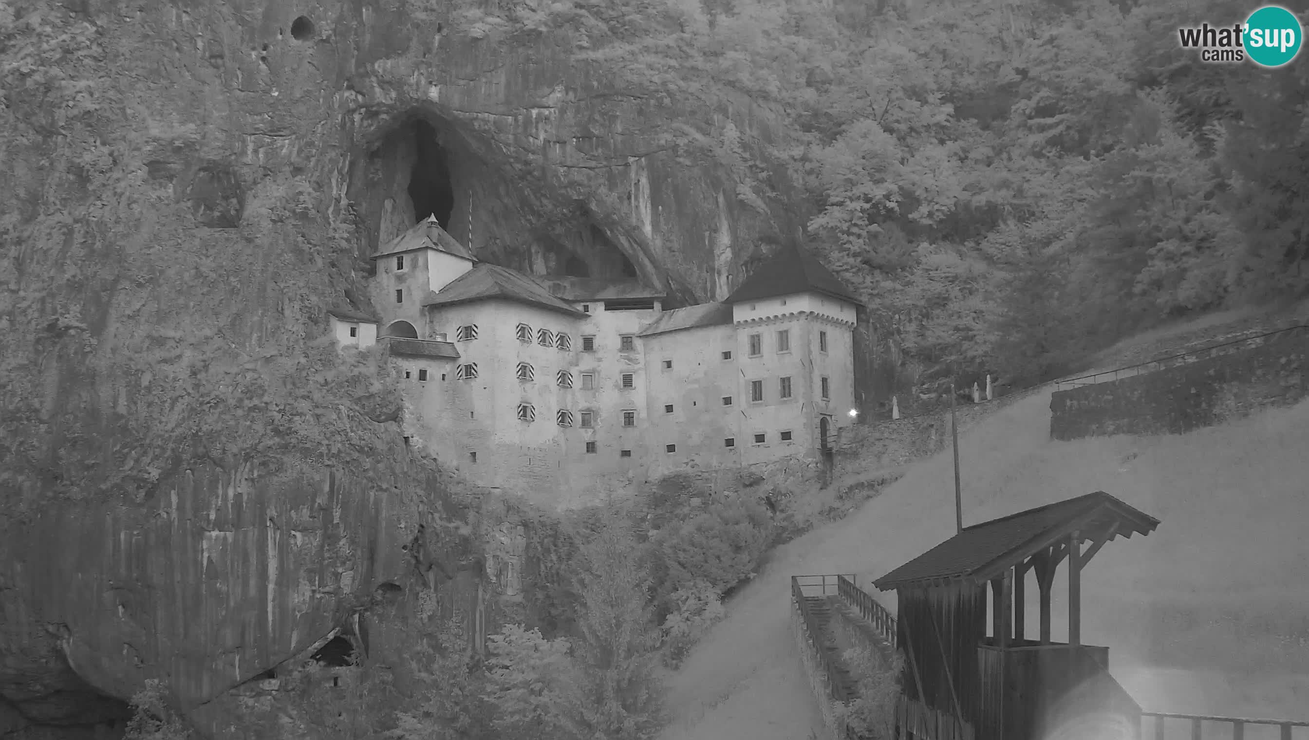 Live Webcam Predjamski grad – Predjama Castle – Postojna – Slovenia