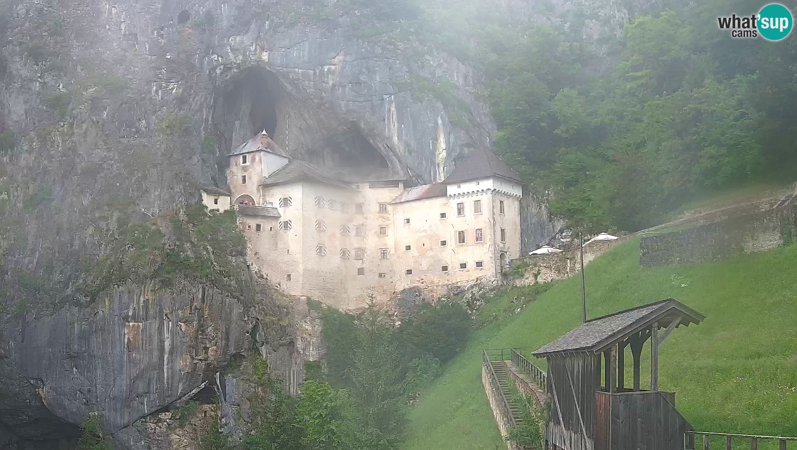Live Webcam Höhlenburg Predjama – Postojna – Slowenien