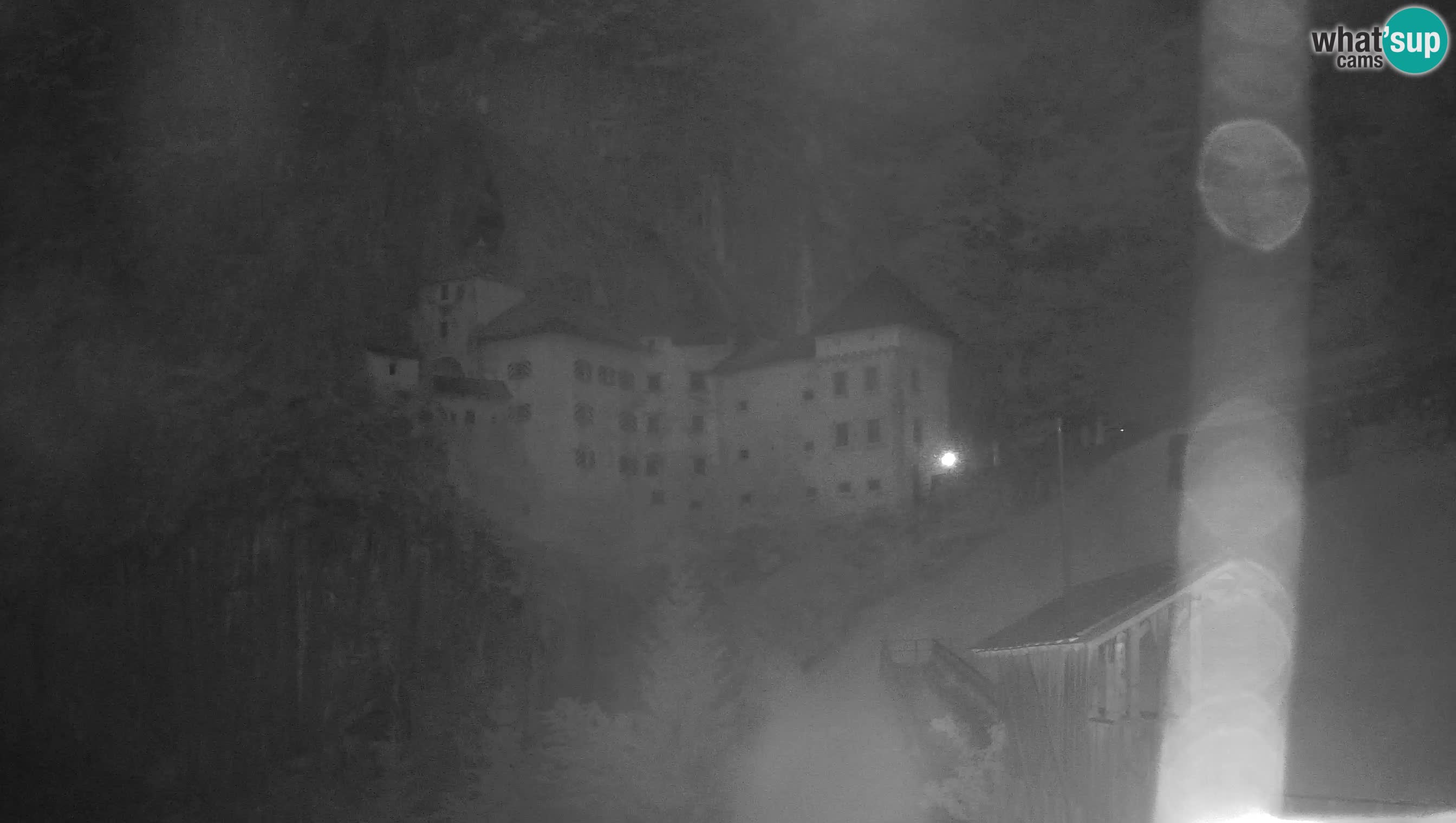 Live Webcam Höhlenburg Predjama – Postojna – Slowenien