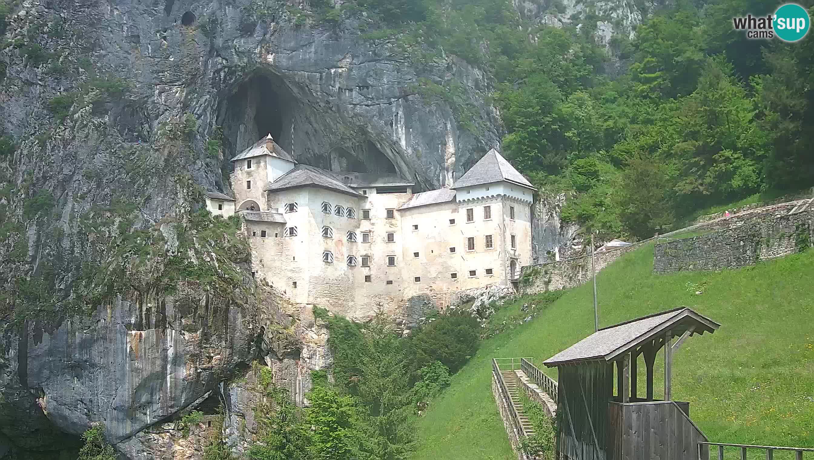 Live Webcam Höhlenburg Predjama – Postojna – Slowenien