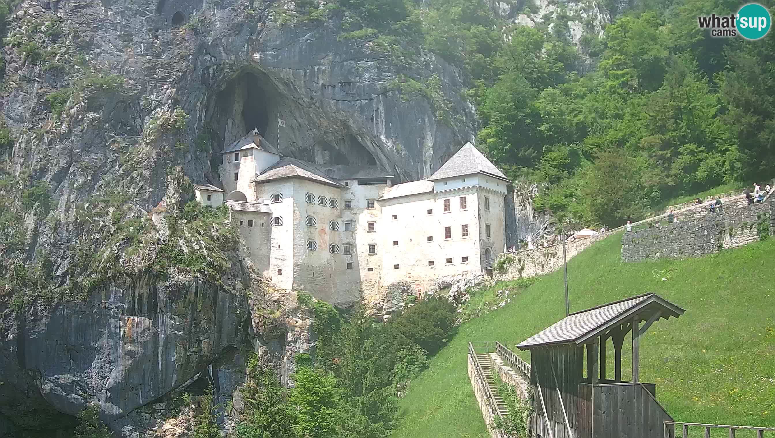 Live Webcam Grad Predjama – Château de Predjama – Postojna – Slovénie