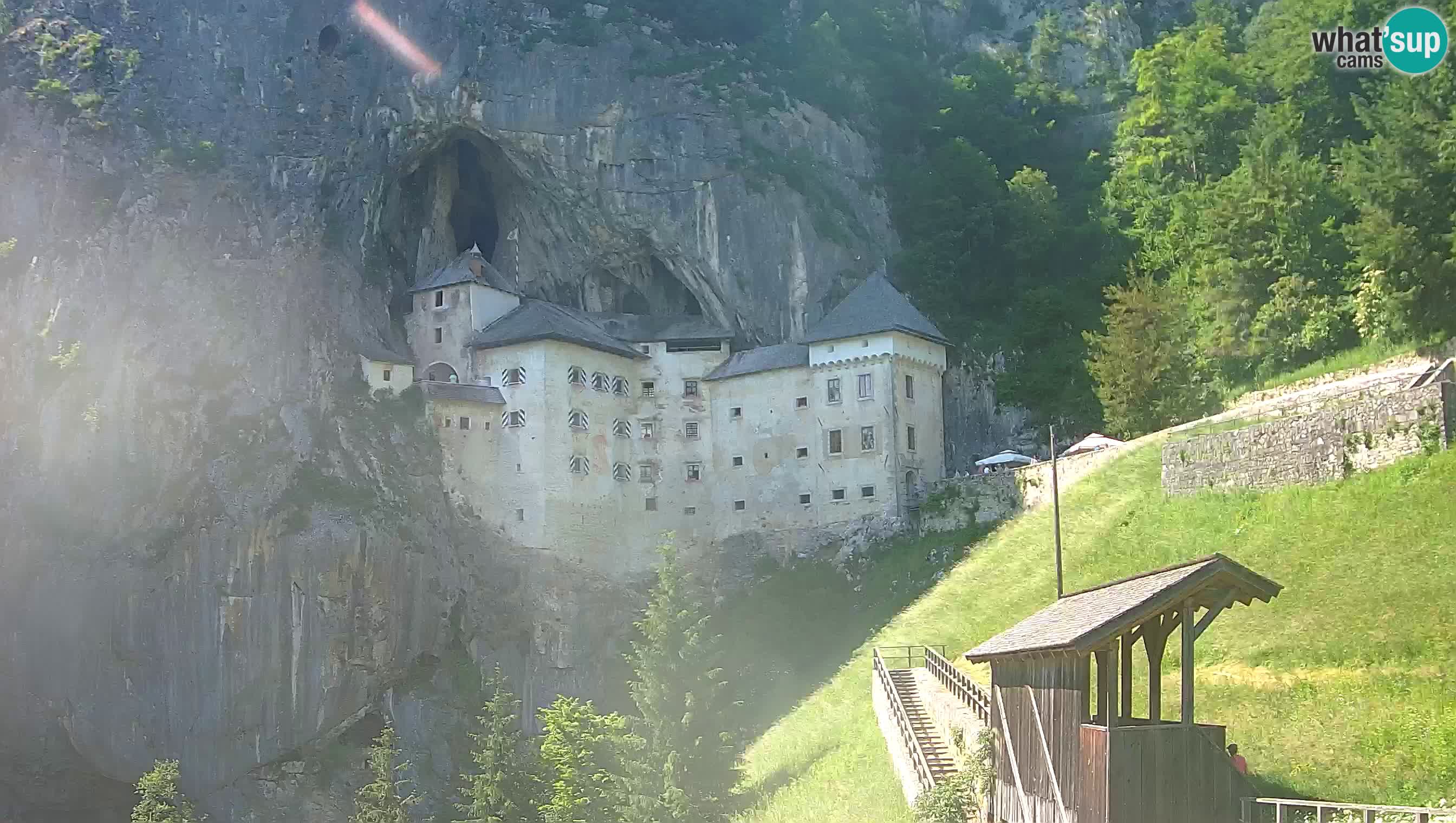 Live Webcam Predjamski grad – Predjama Castle – Postojna – Slovenia