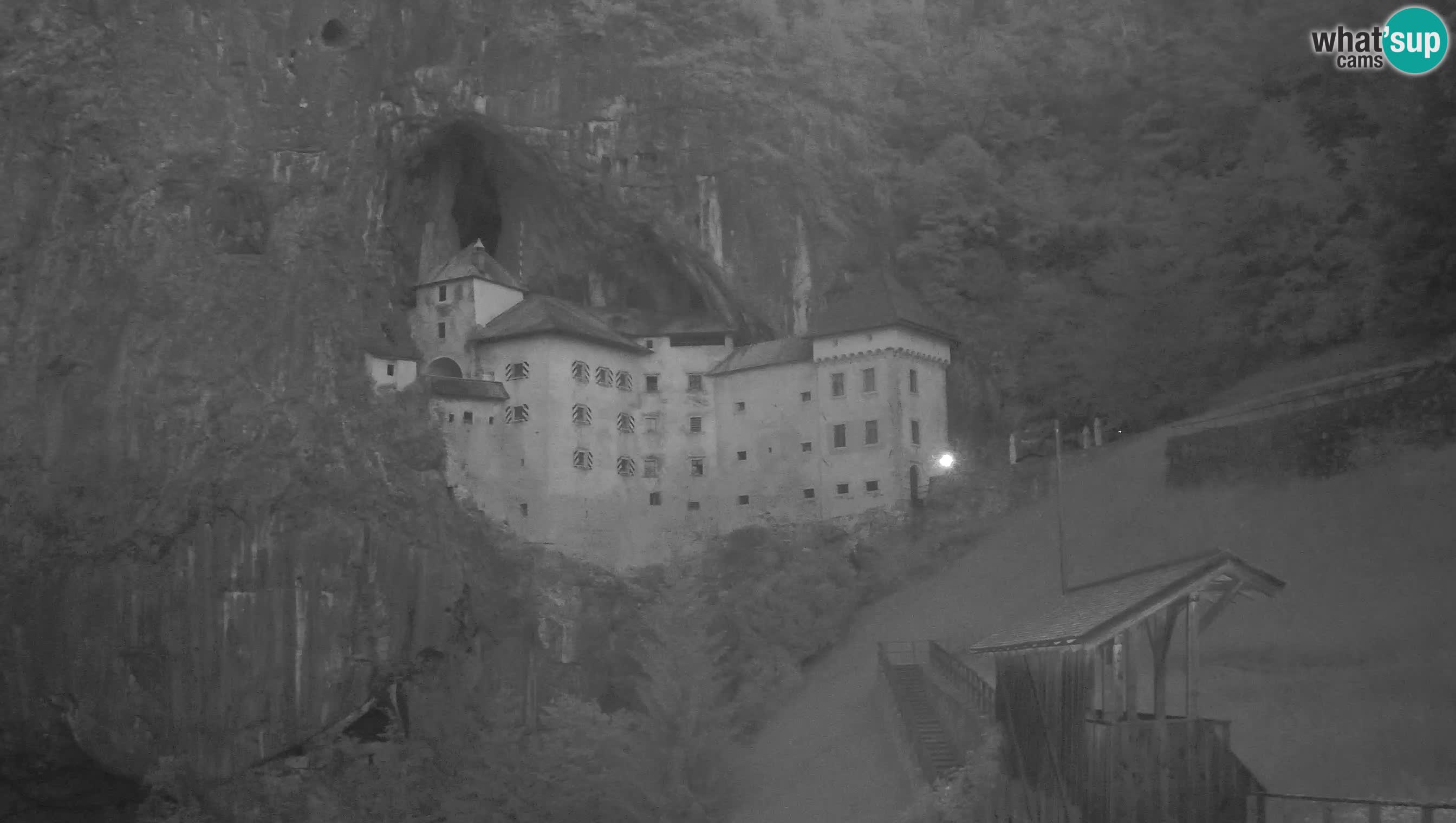 Web kamera Predjamski dvorac – Postojna – Slovenija