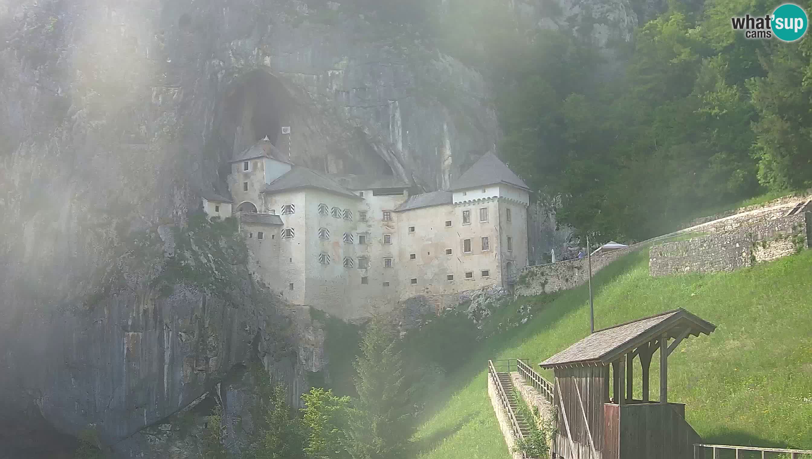 Live Webcam Castello di Predjama – Postumia – Slovenia