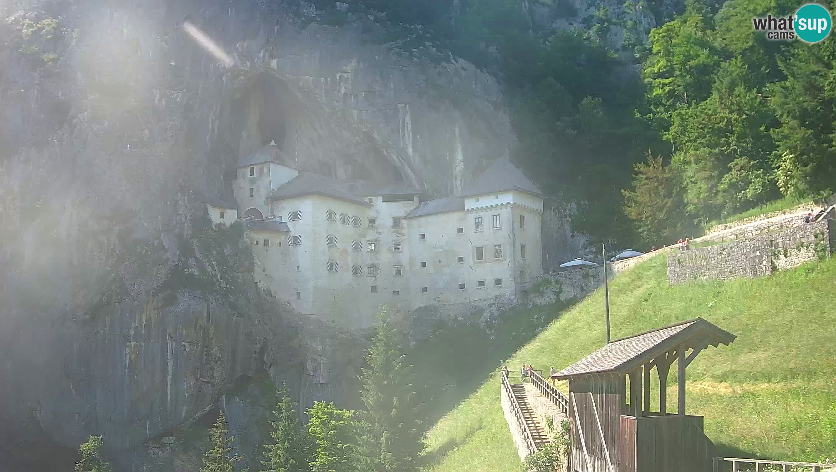Live Webcam Höhlenburg Predjama – Postojna – Slowenien