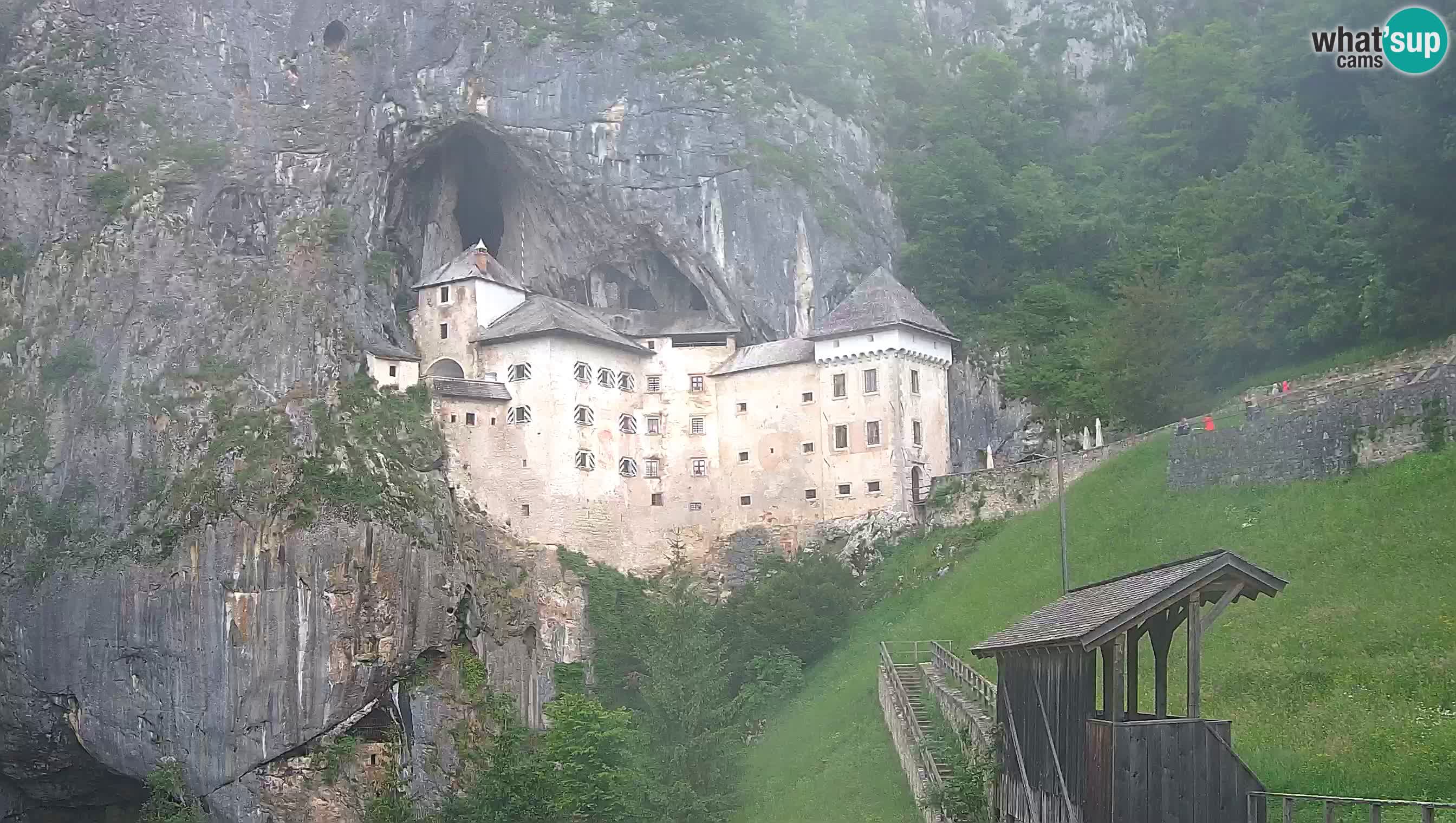 Web kamera Predjamski dvorac – Postojna – Slovenija