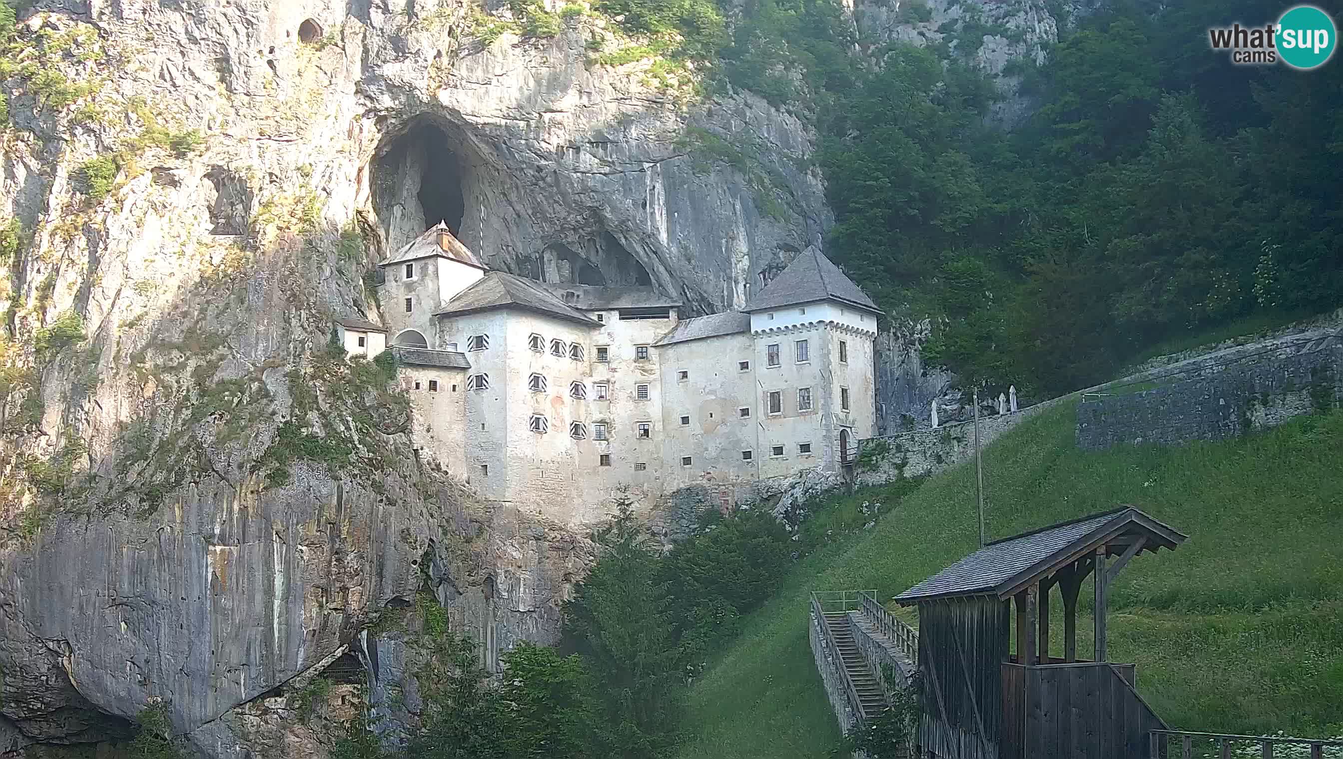 Web kamera Predjamski dvorac – Postojna – Slovenija