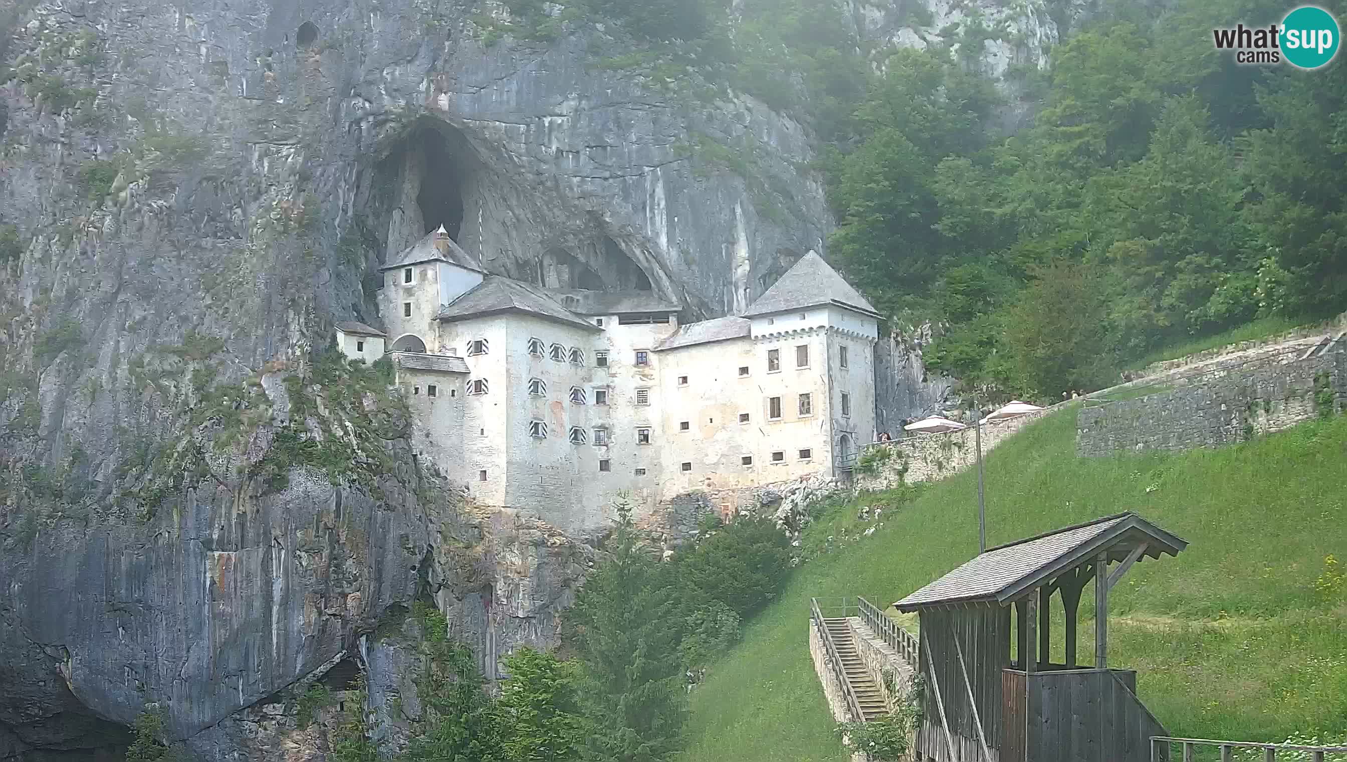 Live Webcam Grad Predjama – Château de Predjama – Postojna – Slovénie