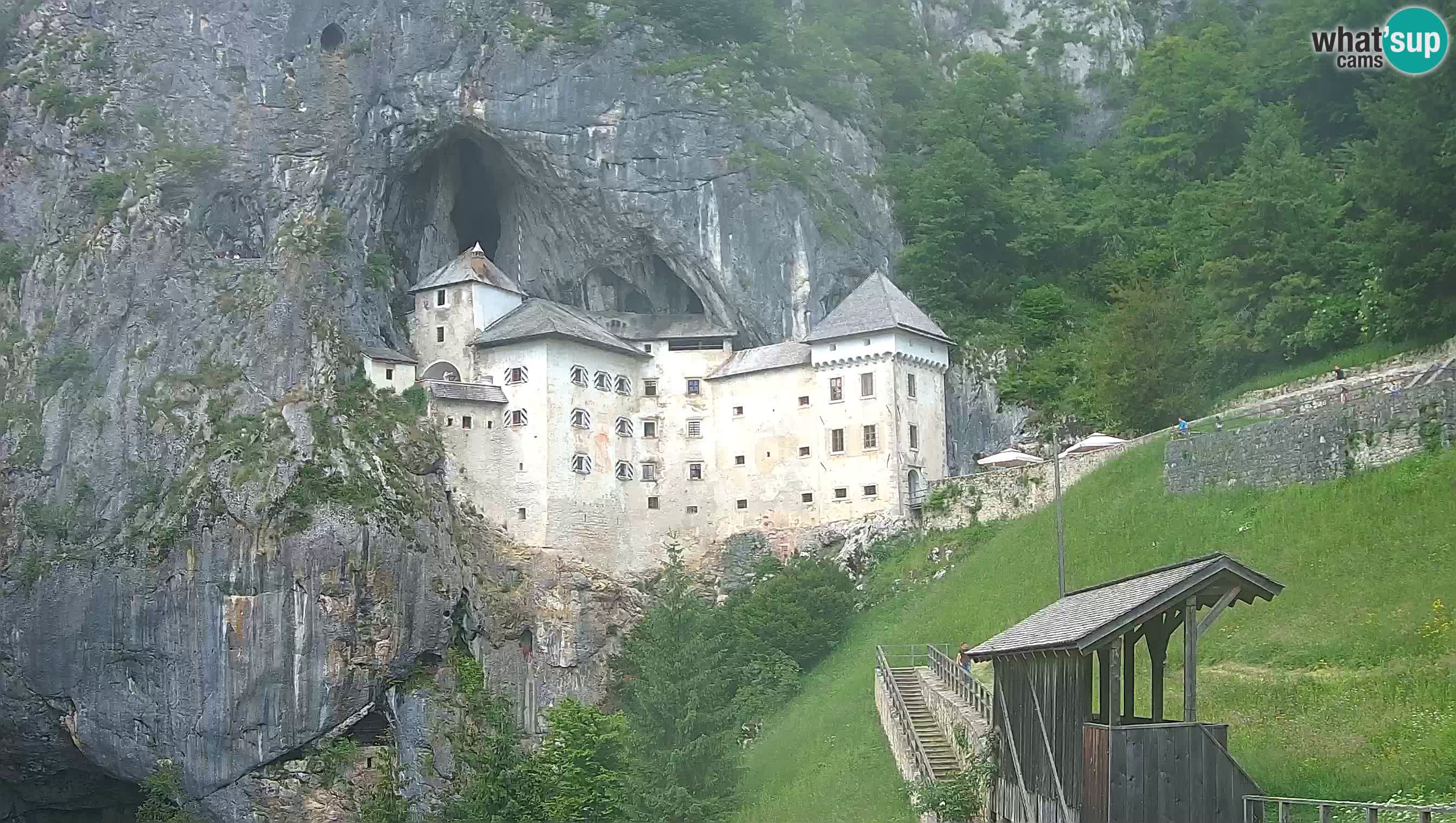 Live Webcam Grad Predjama – Château de Predjama – Postojna – Slovénie