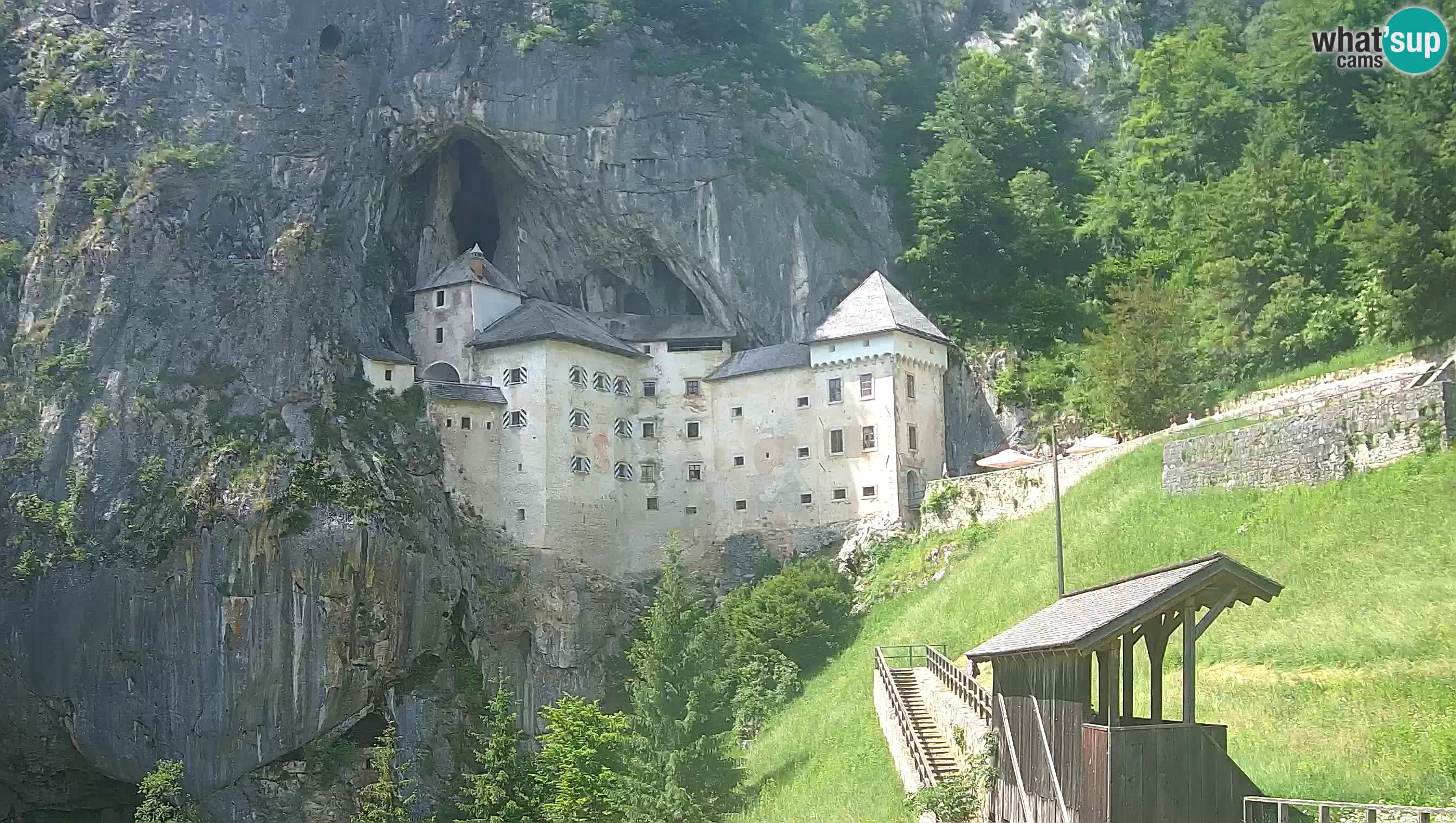Live Webcam Grad Predjama – Château de Predjama – Postojna – Slovénie