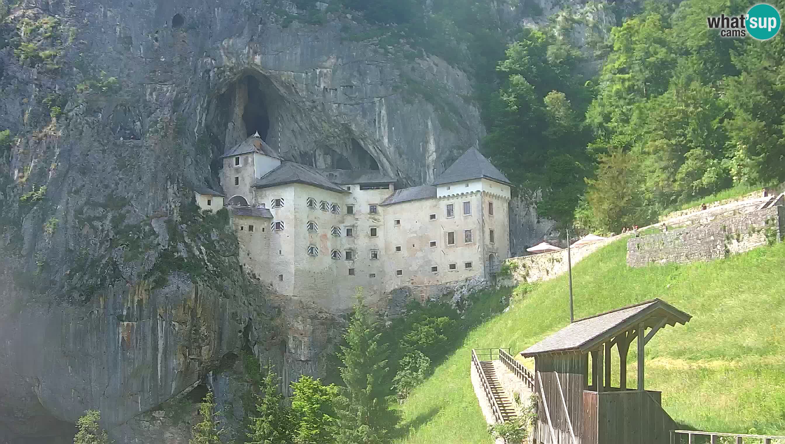 Live Webcam Grad Predjama – Château de Predjama – Postojna – Slovénie