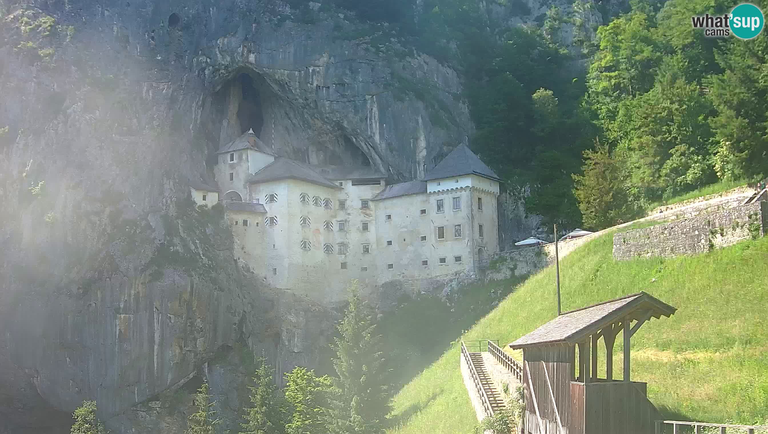 Live Webcam Predjamski grad – Predjama Castle – Postojna – Slovenia