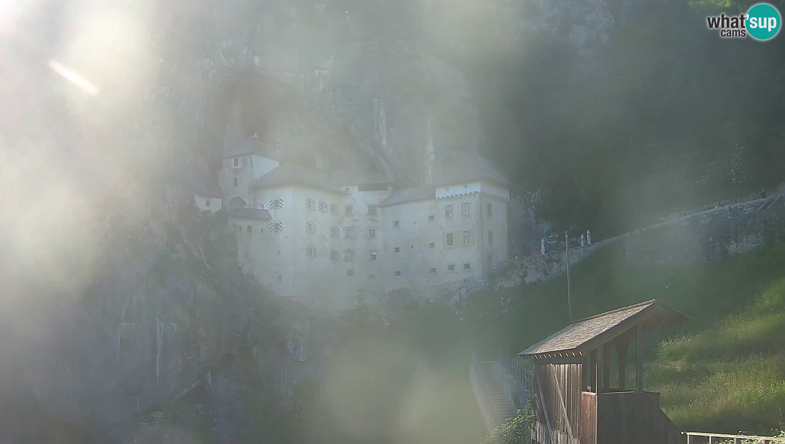 Live Webcam Höhlenburg Predjama – Postojna – Slowenien