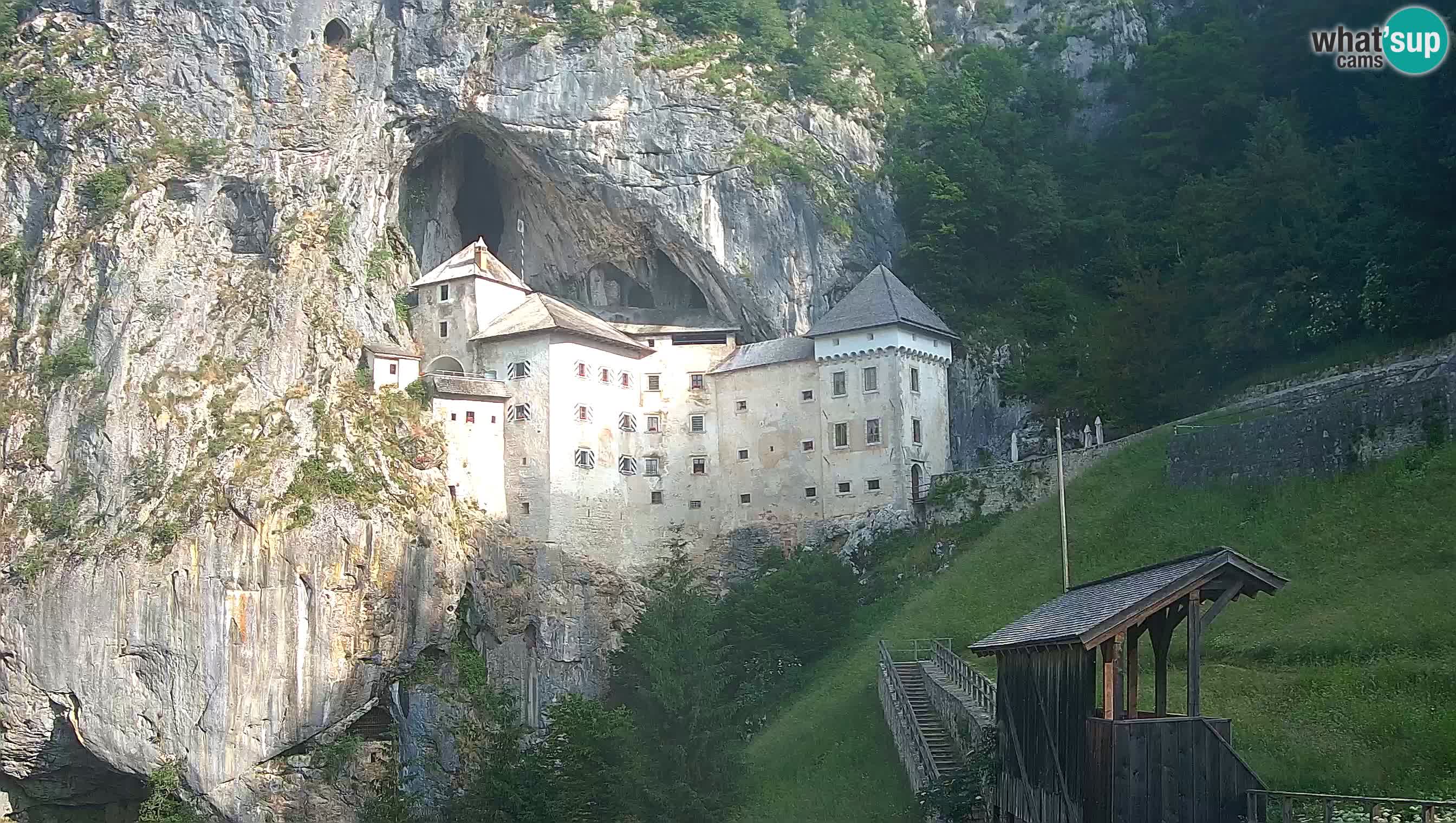 Live Webcam Grad Predjama – Château de Predjama – Postojna – Slovénie