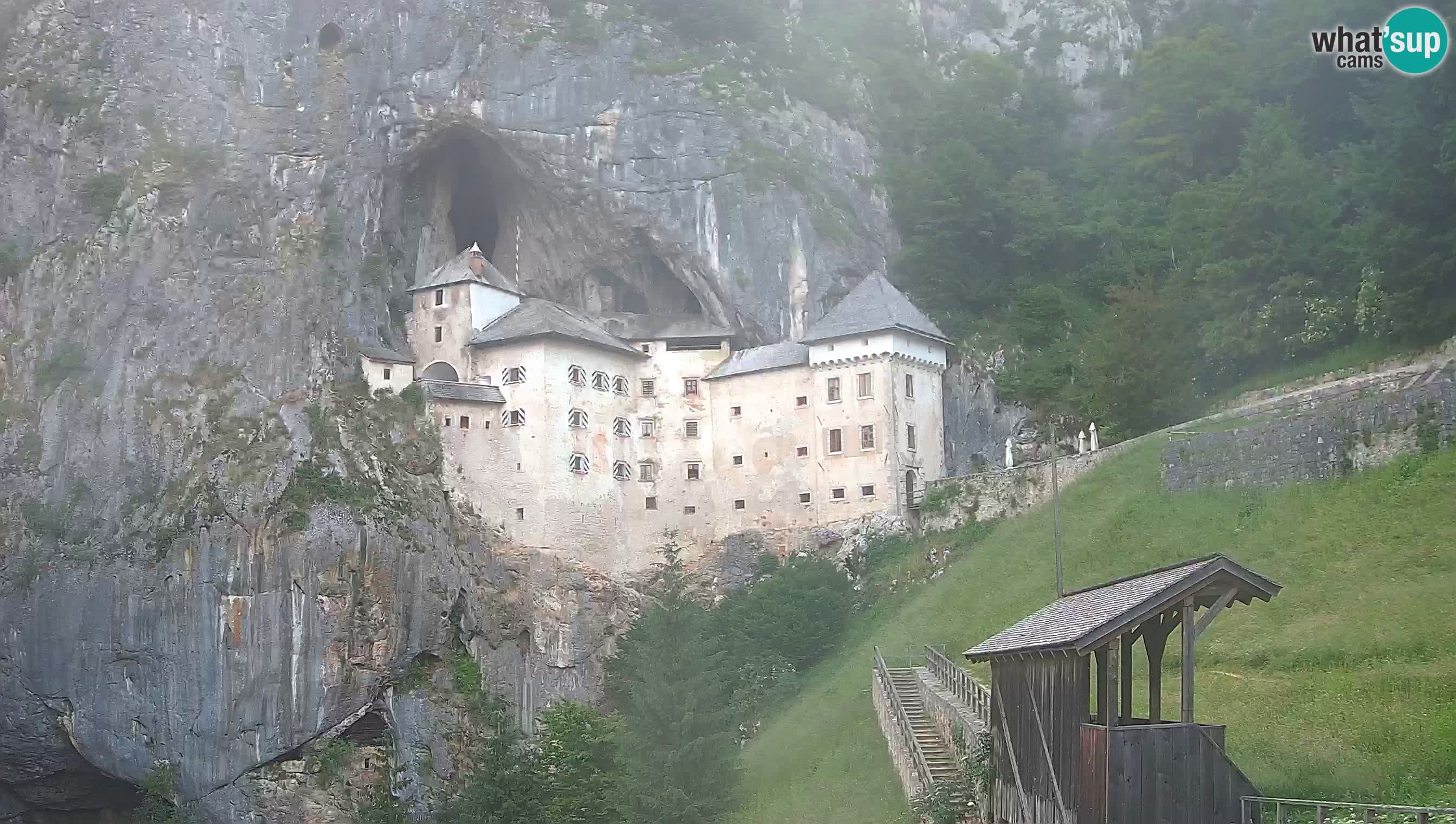 Live Webcam Grad Predjama – Château de Predjama – Postojna – Slovénie
