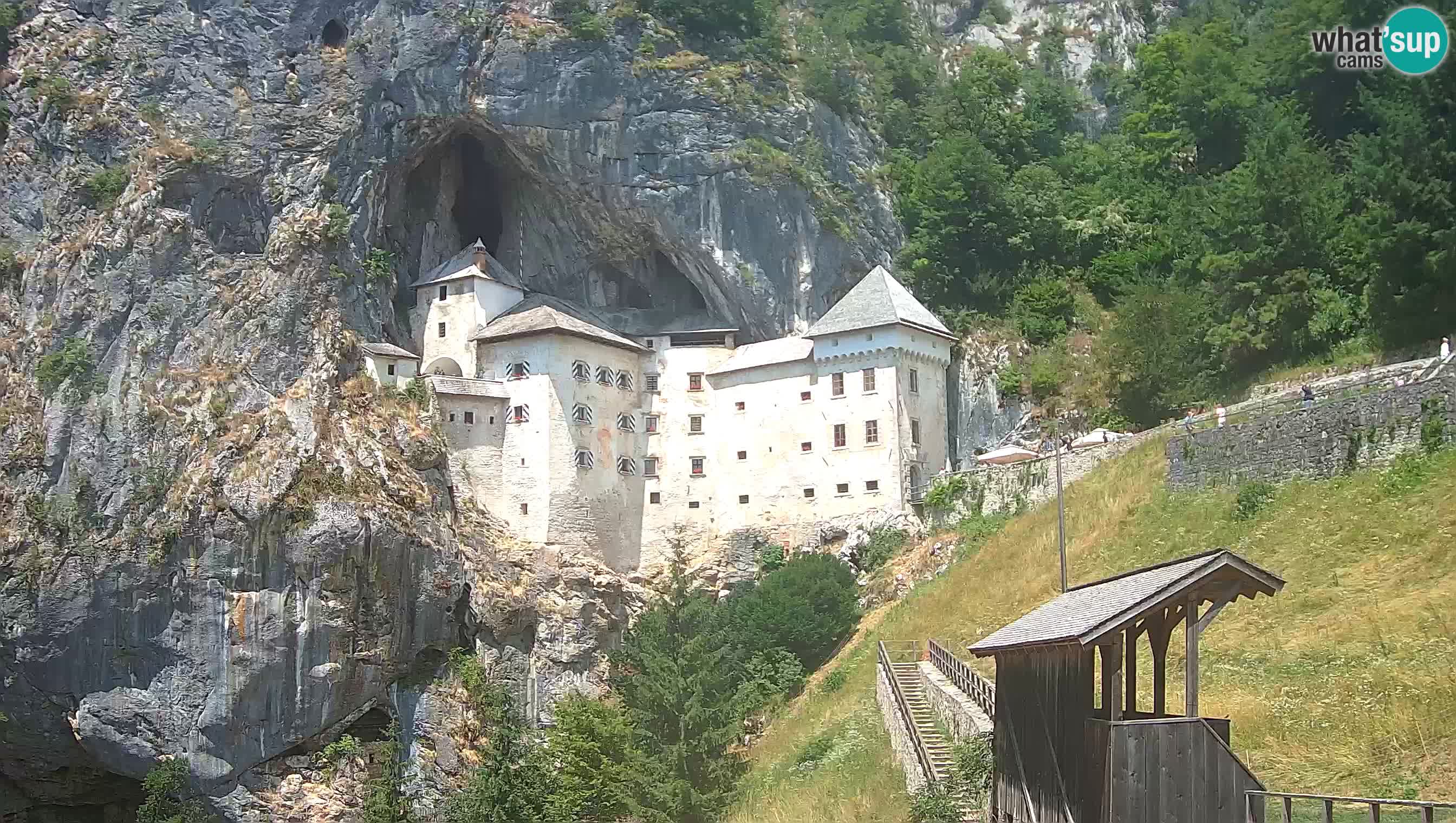 Live Webcam Höhlenburg Predjama – Postojna – Slowenien