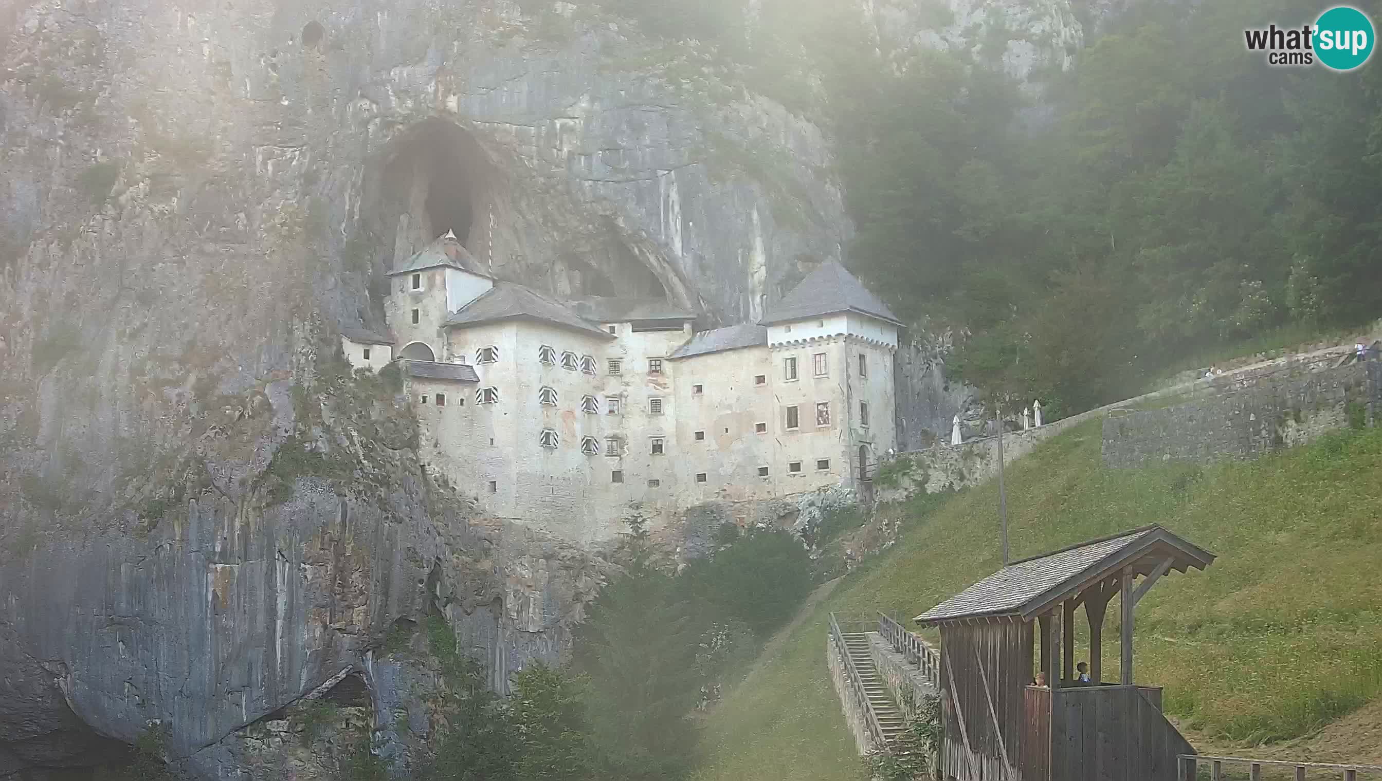 Live Webcam Predjamski grad – Predjama Castle – Postojna – Slovenia