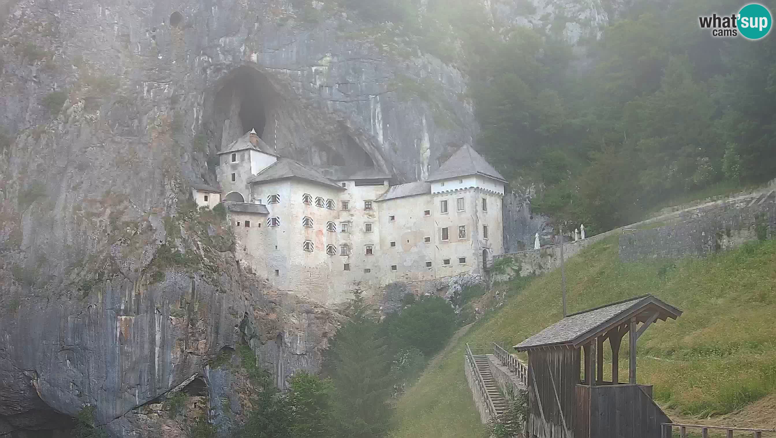 Live Webcam Predjamski grad – Predjama Castle – Postojna – Slovenia