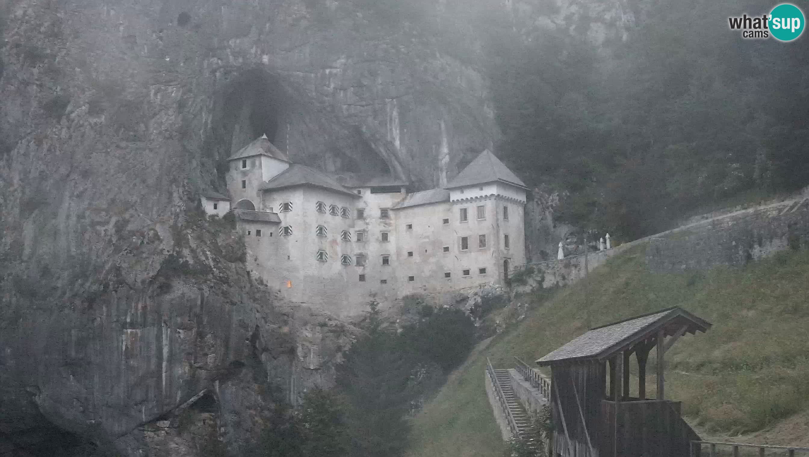 Web kamera Predjamski dvorac – Postojna – Slovenija