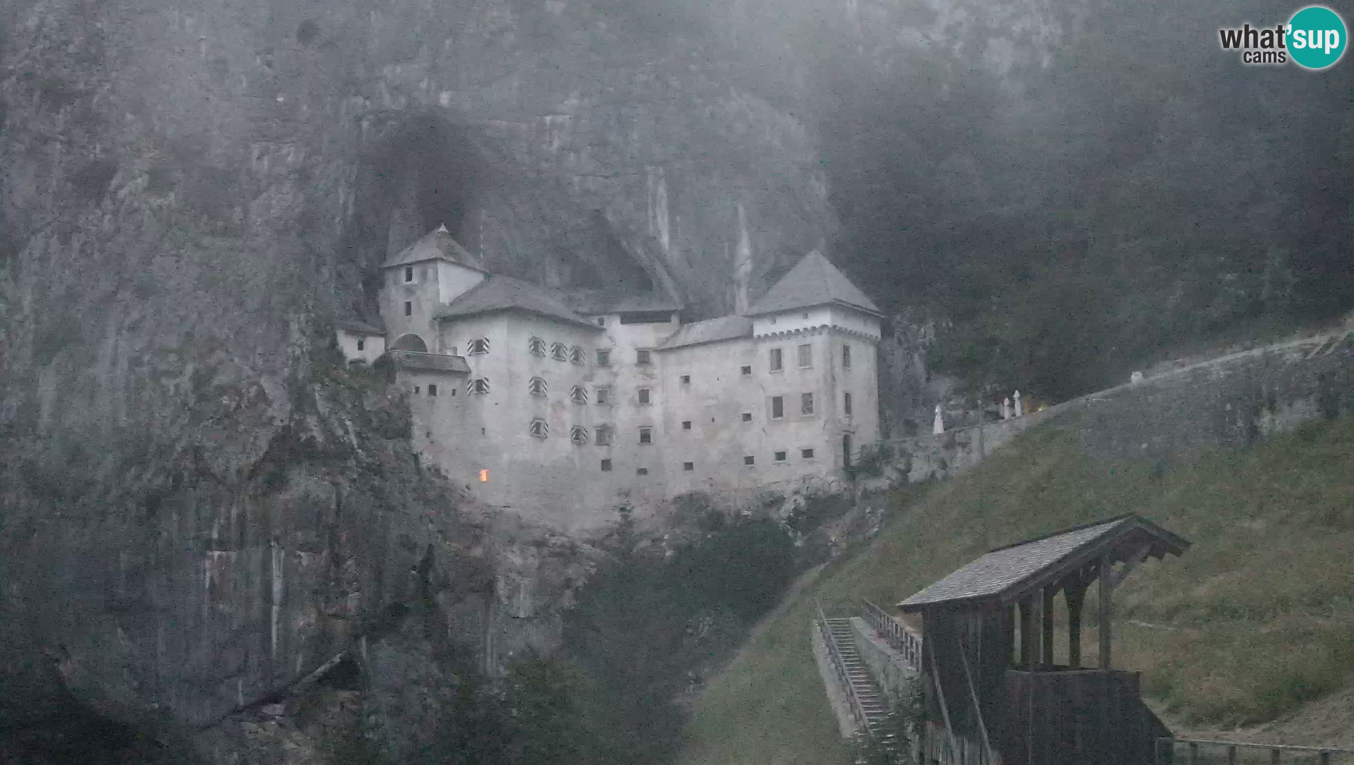 Live Webcam Höhlenburg Predjama – Postojna – Slowenien
