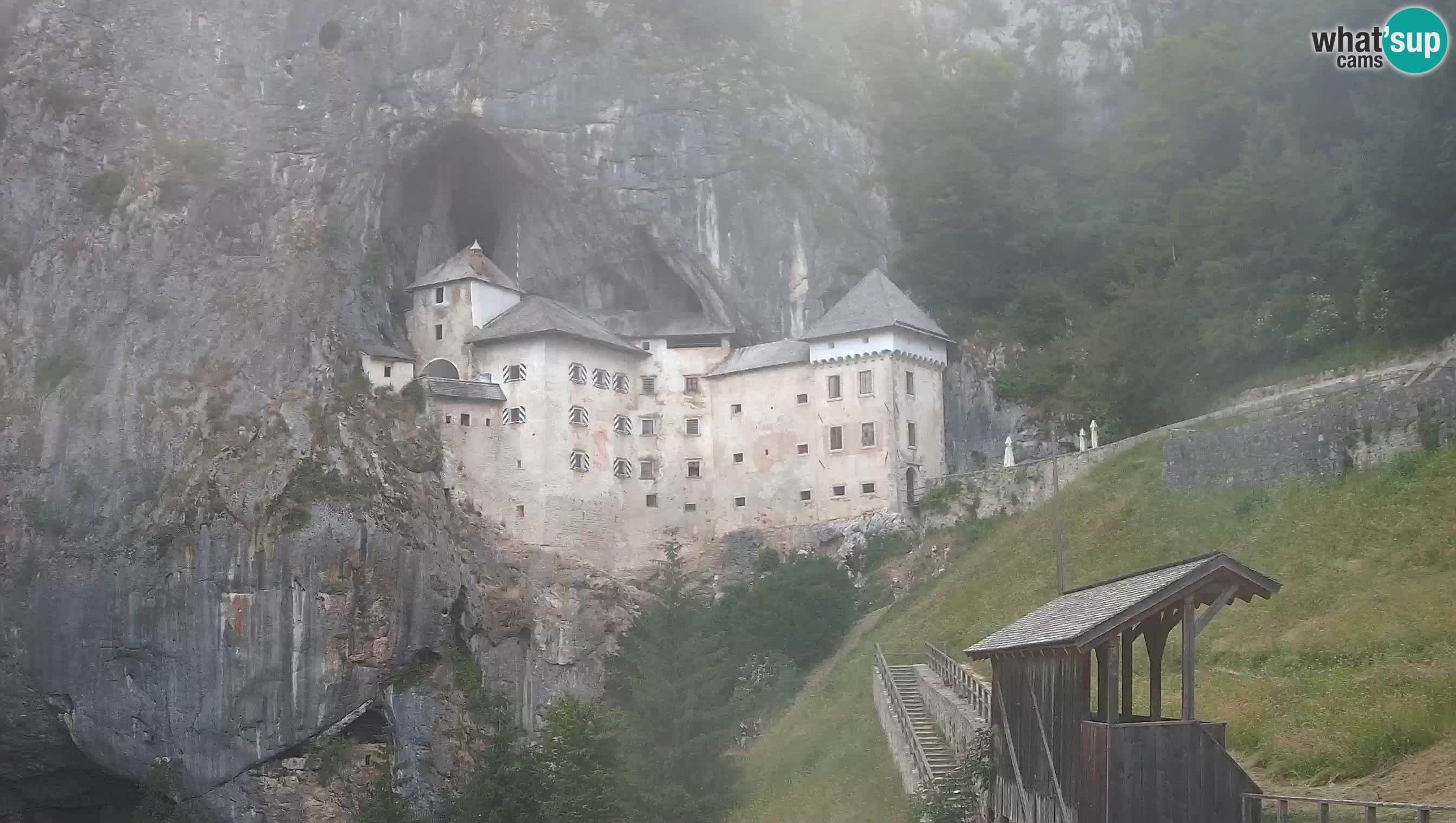 Live Webcam Höhlenburg Predjama – Postojna – Slowenien